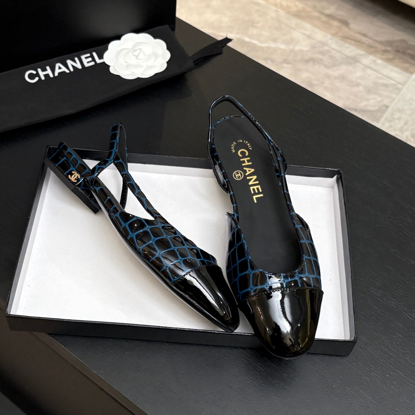 CC 26s Classic Slingback Flat Black Blue Crocodile Embossed Patent Leather 907633