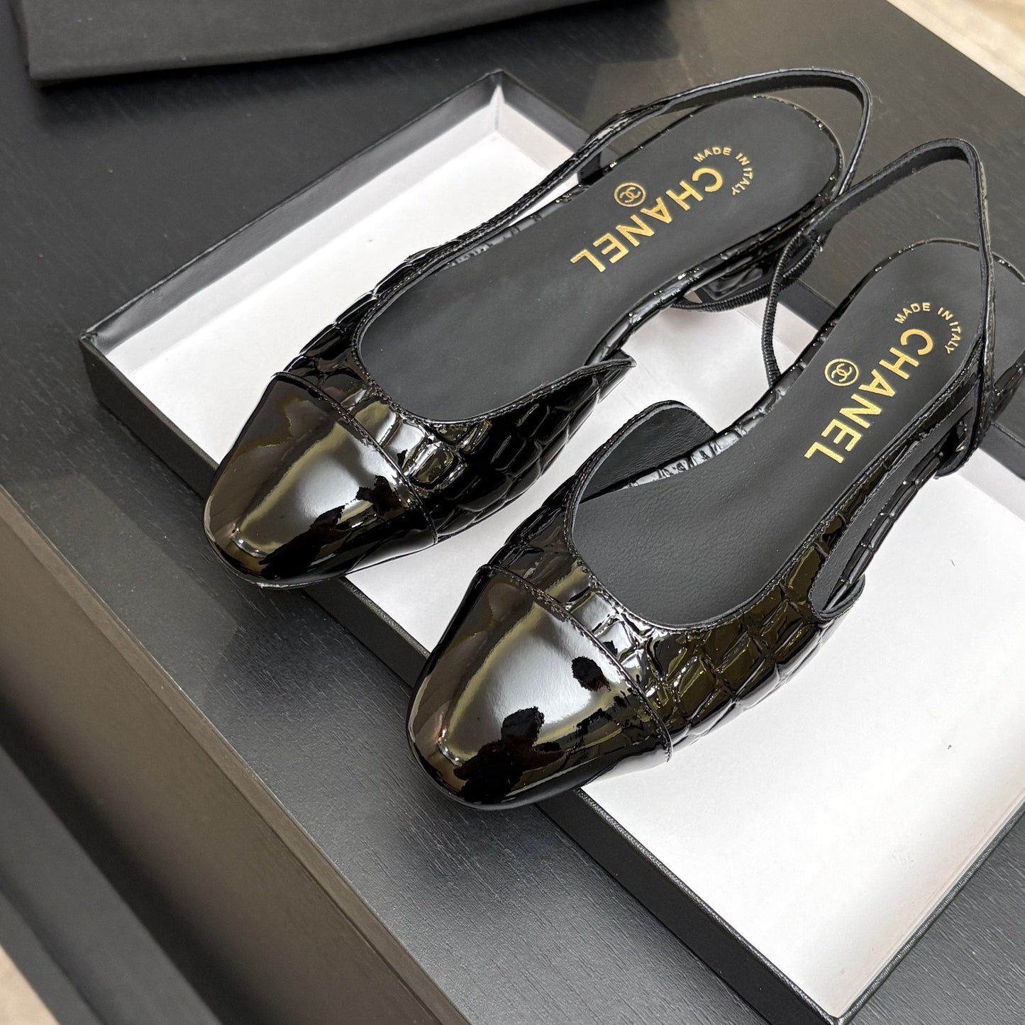 CC 26s Classic Slingback Flat Black Crocodile Embossed Patent Leather 907637