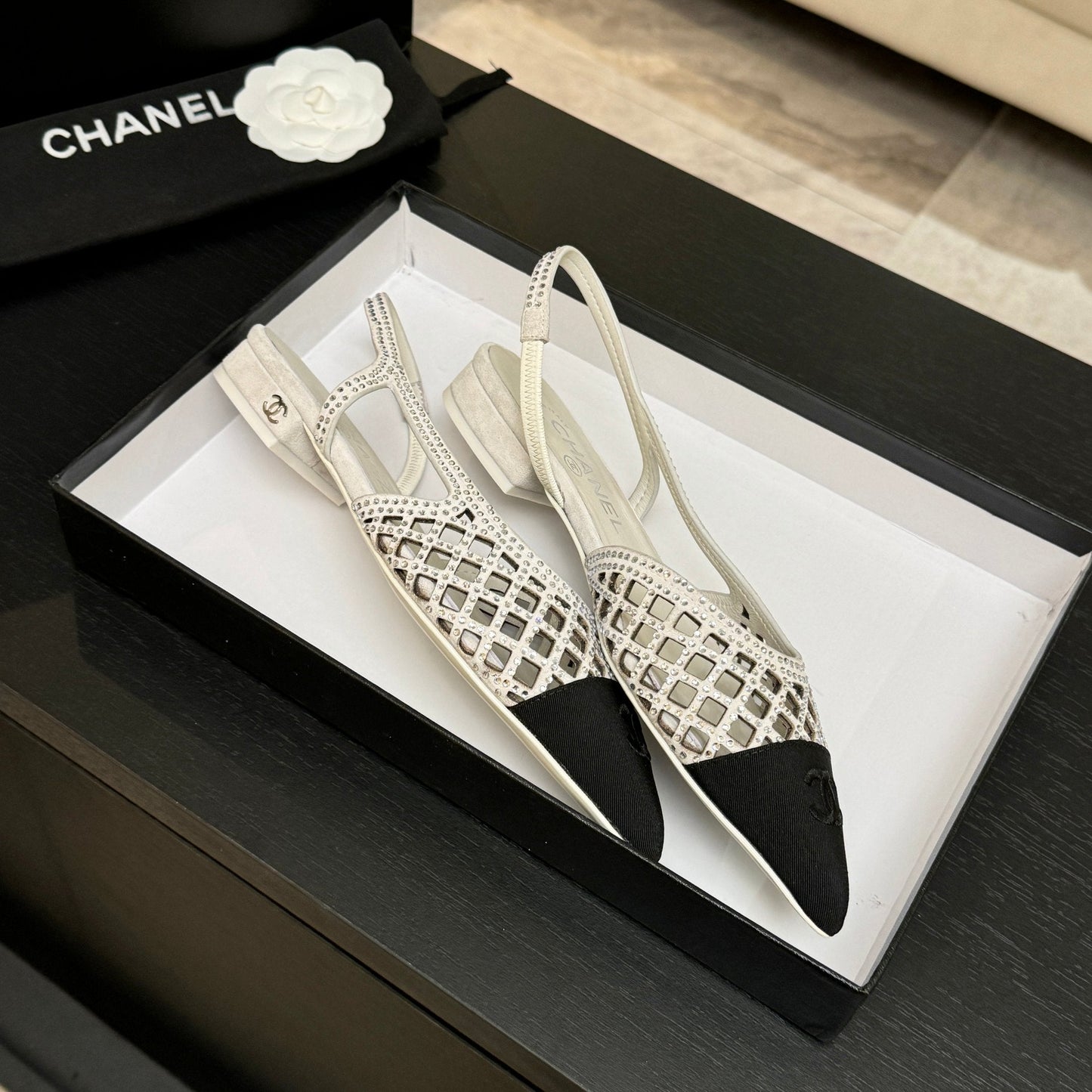 CC 26s Rhinestone Slingback Flat Shoe White Black Suede Canvas 907698