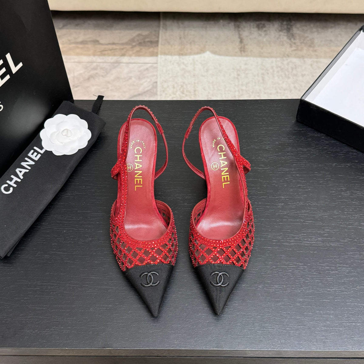 CC 26s Rhinestone Pointed-Toe Shoe Red Black Suede Canvas 907705