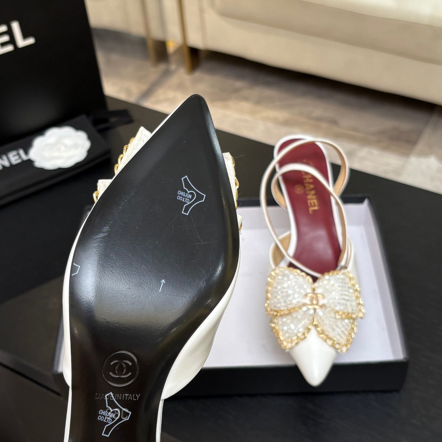CC 26P Rhinestone-Encrusted Bow Slingback White Leather 907740
