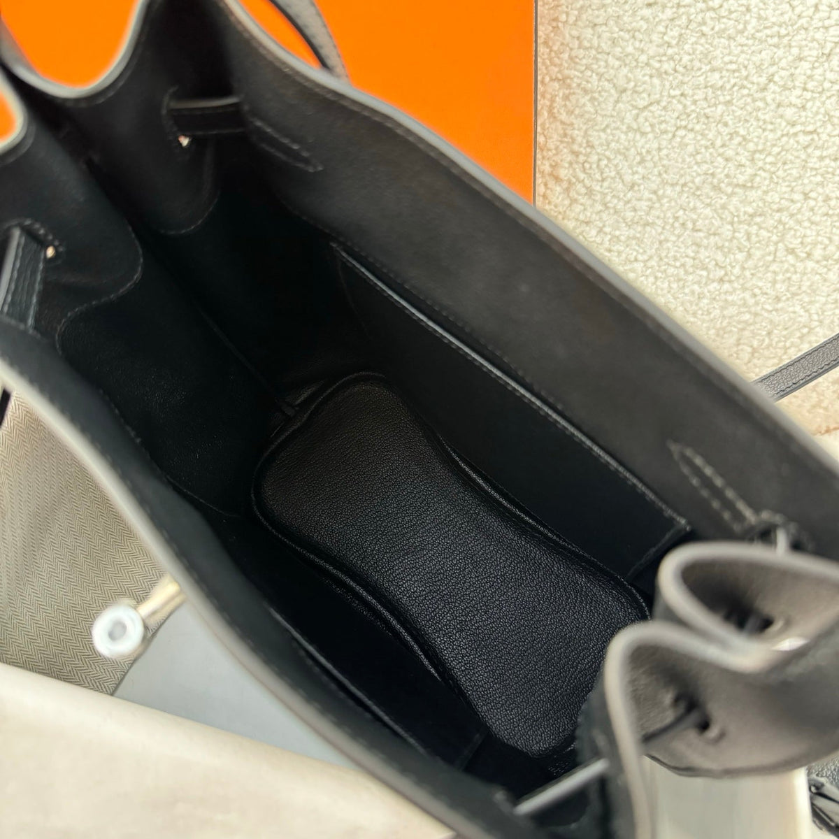 HM So Kelly Shoulder Bag 22cm Black Cowhide 284544