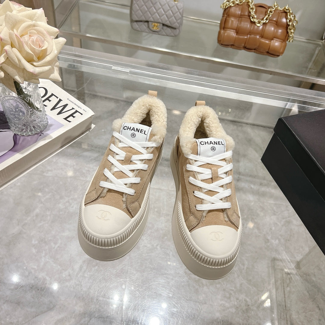CC Sneaker Beige Suede Wool Lining