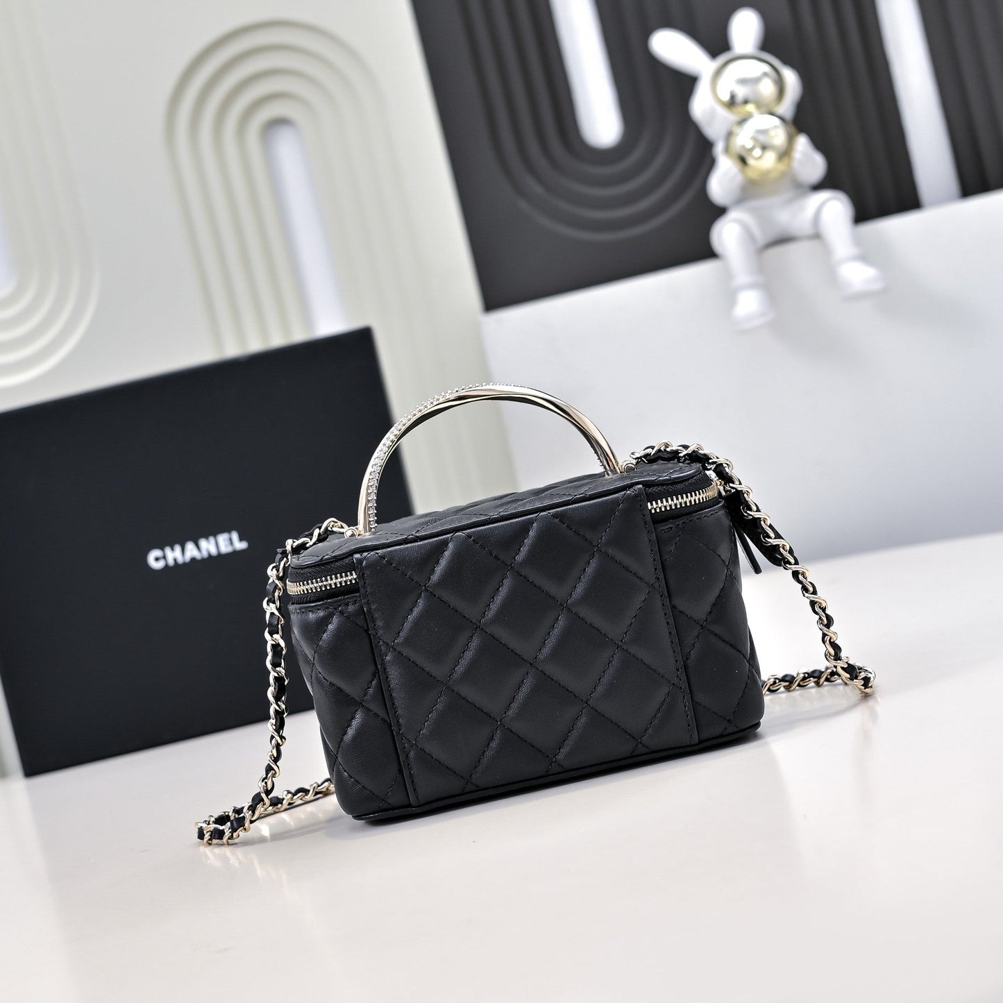 CC 24K Vanity Top Handle 17cm Black Lambskin Silver Hardware