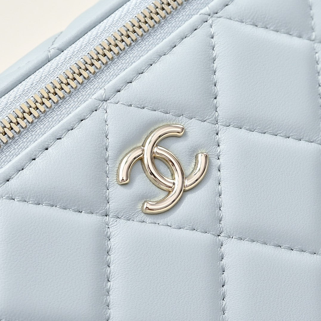 CC 26s Vanity Case Light Blue Pastel Quilted Lambskin 286287