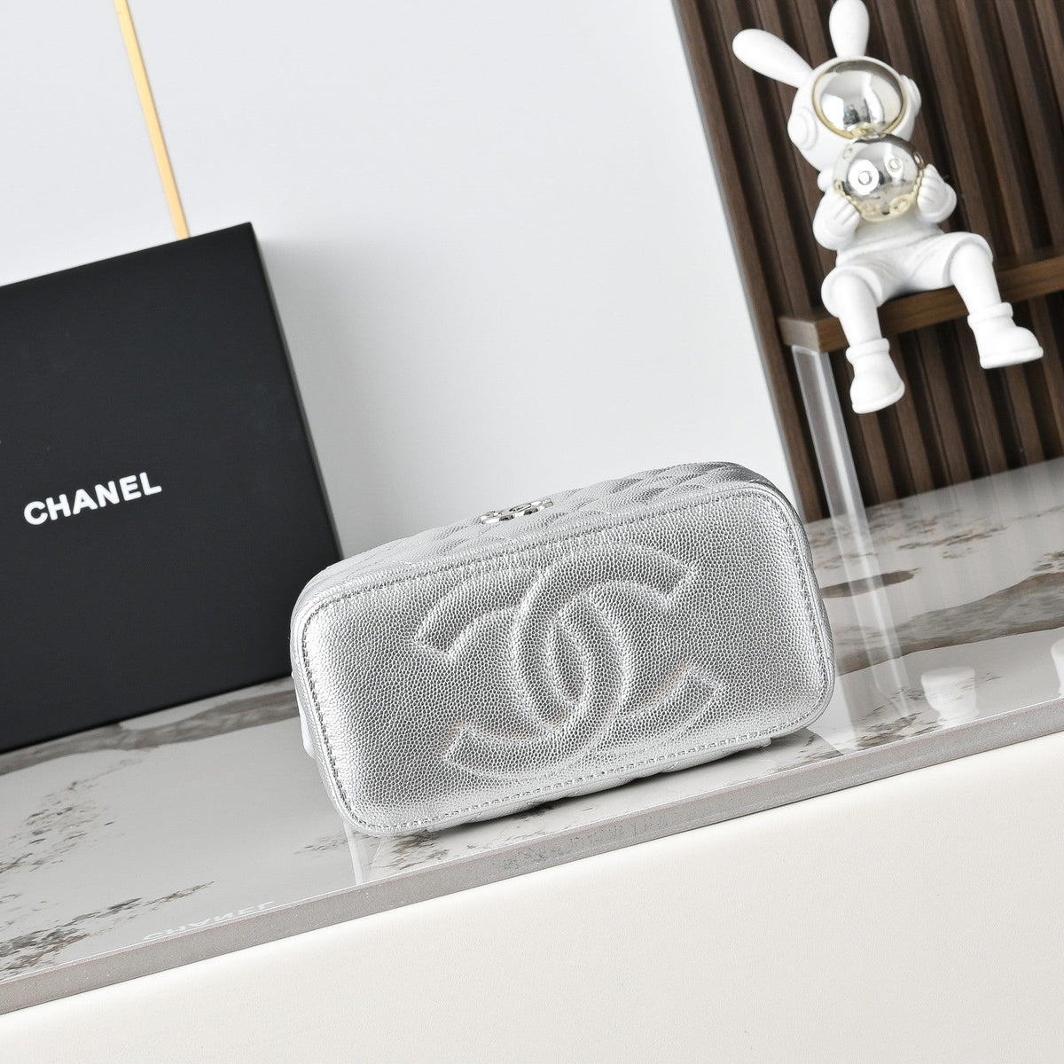 CC 25C Vanity Case Metallic Sliver Caviar Leather 286275