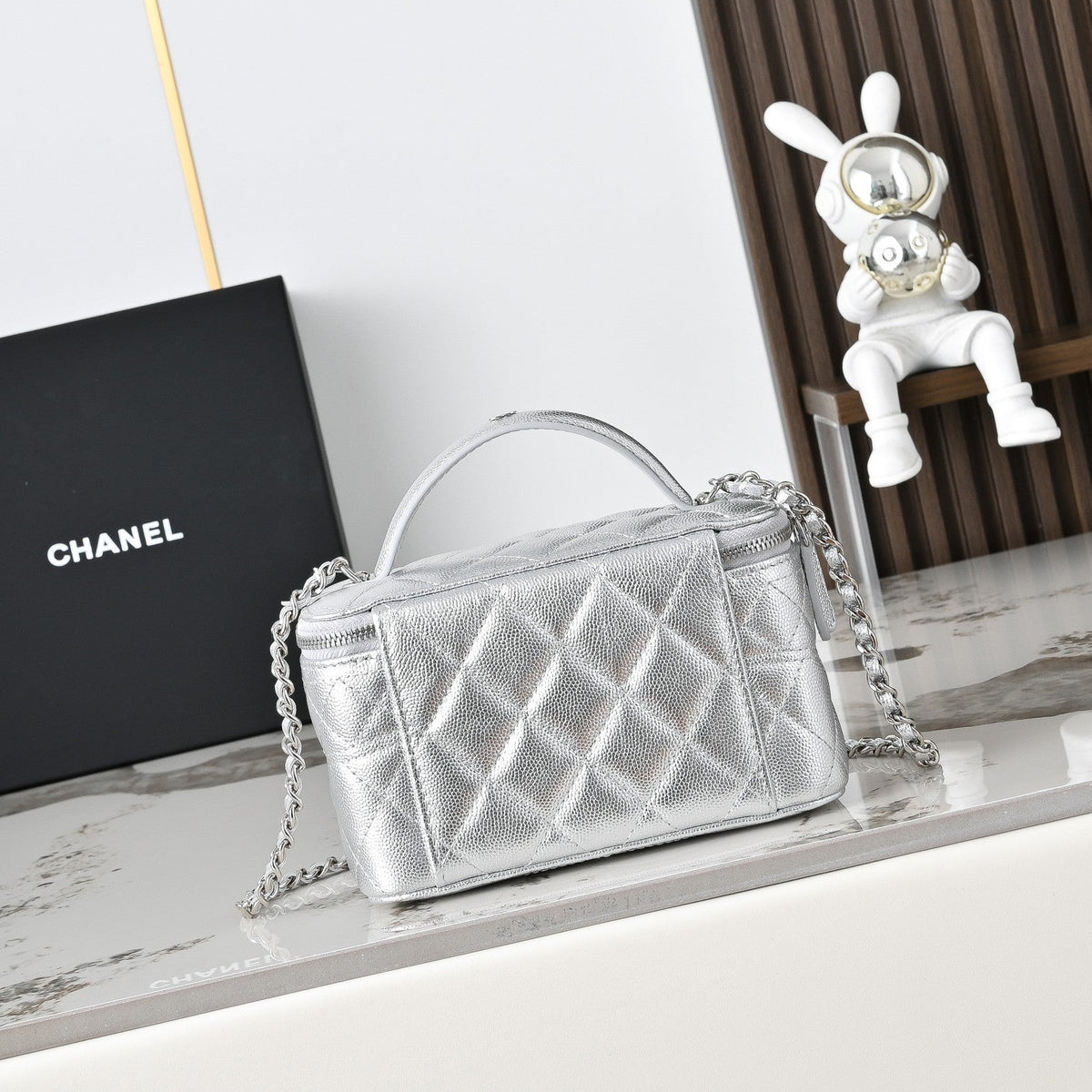 CC 25C Vanity Case Metallic Sliver Caviar Leather 286275