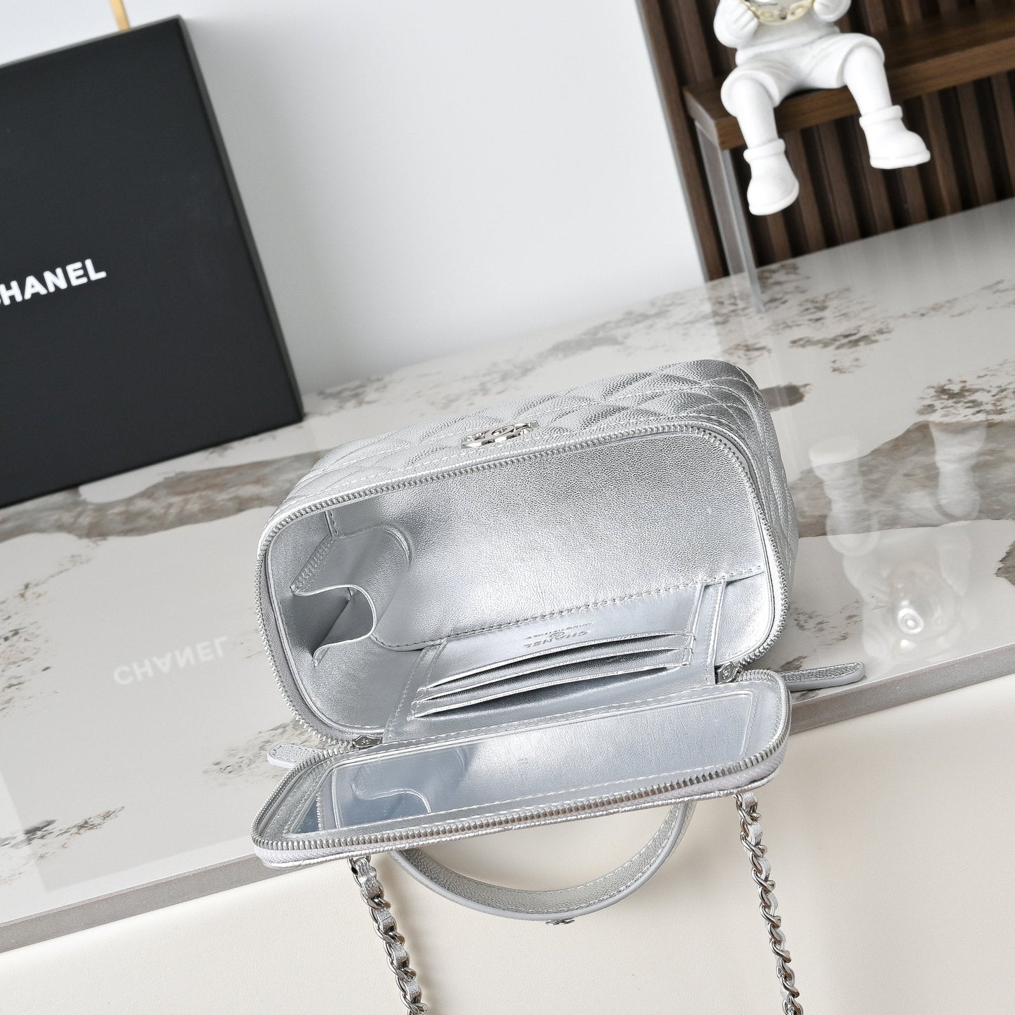 CC 25C Vanity Case Metallic Sliver Caviar Leather 286275