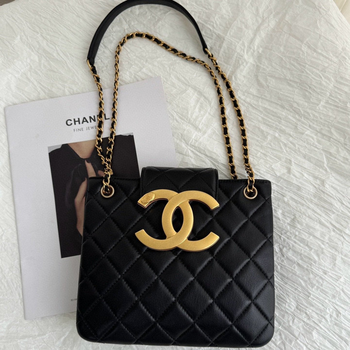 24c cc small shopping bag 21cm black lambskin gold hardware