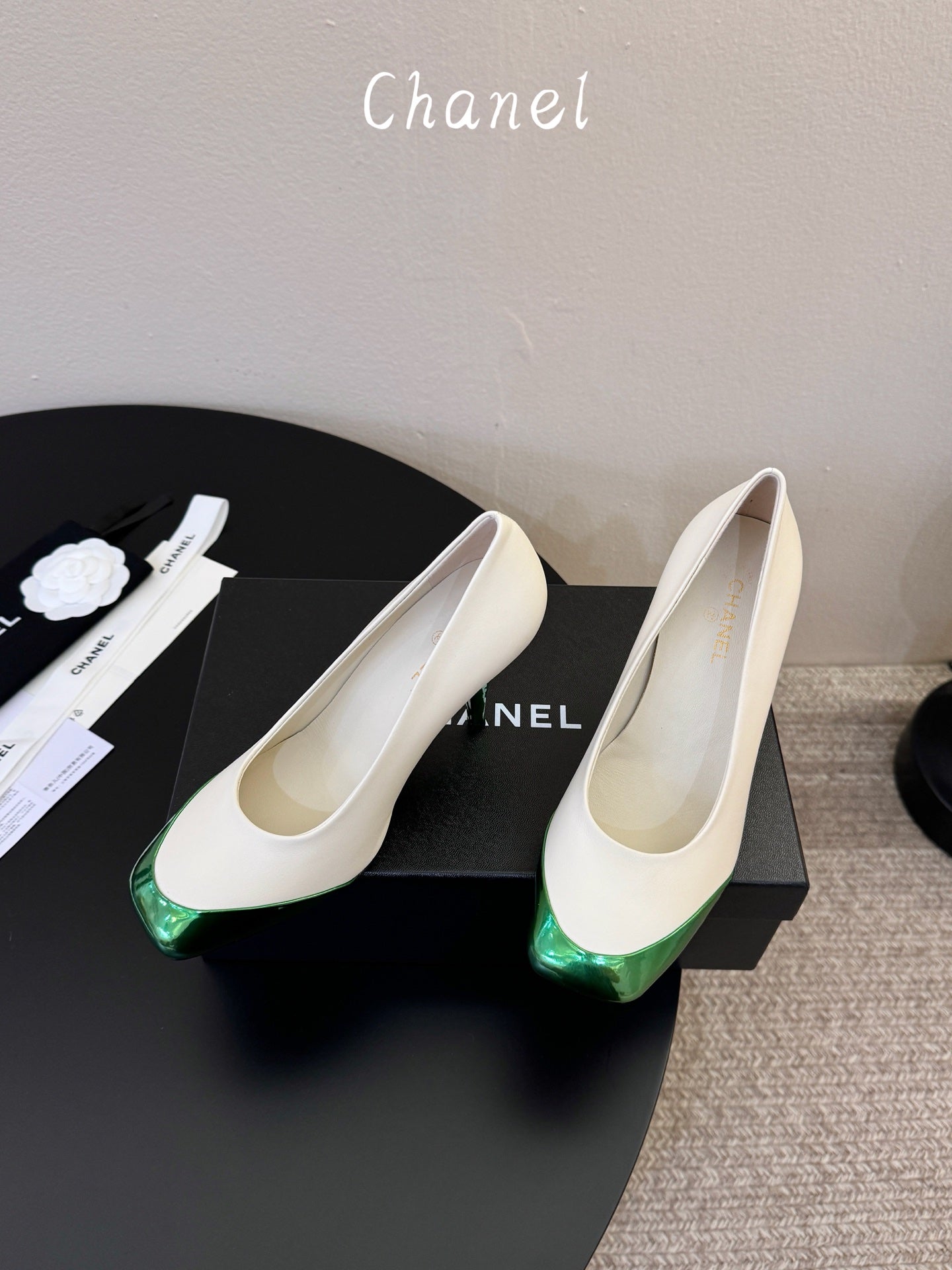 CC 26s Square Toe Pump White Green Sheepskin 835676
