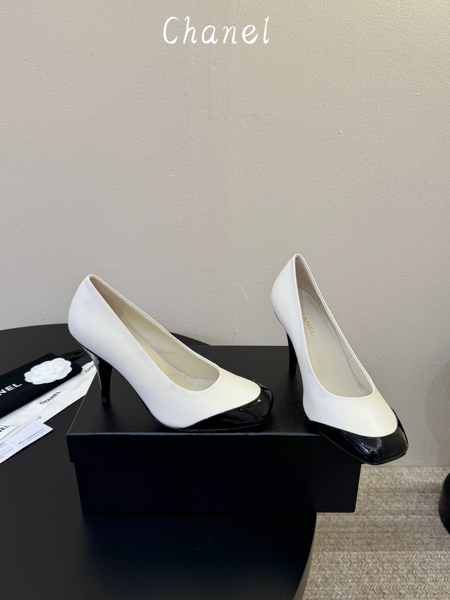 CC 26s Square Toe Pump White Sheepskin 835681