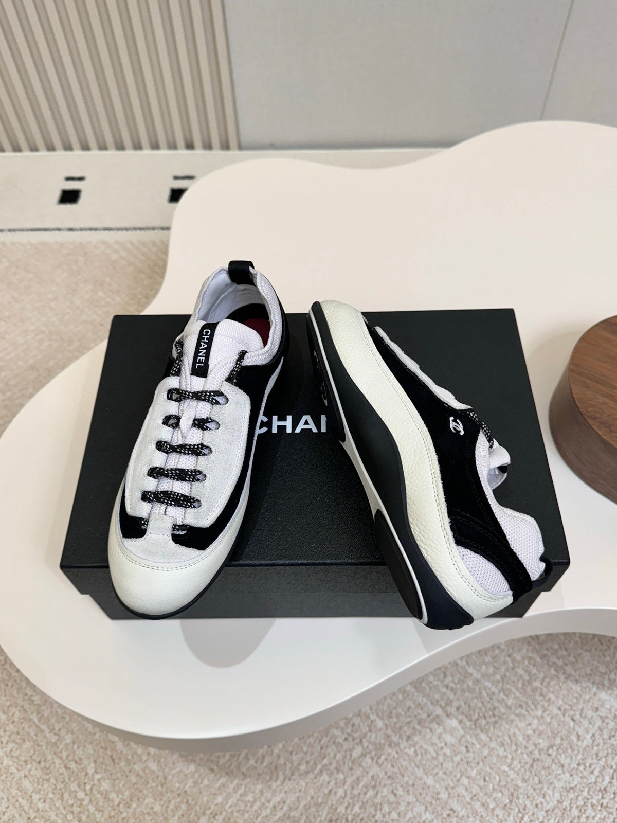 CC Métiers d’art 2026 Sneakers Black White Grain Leather 859564