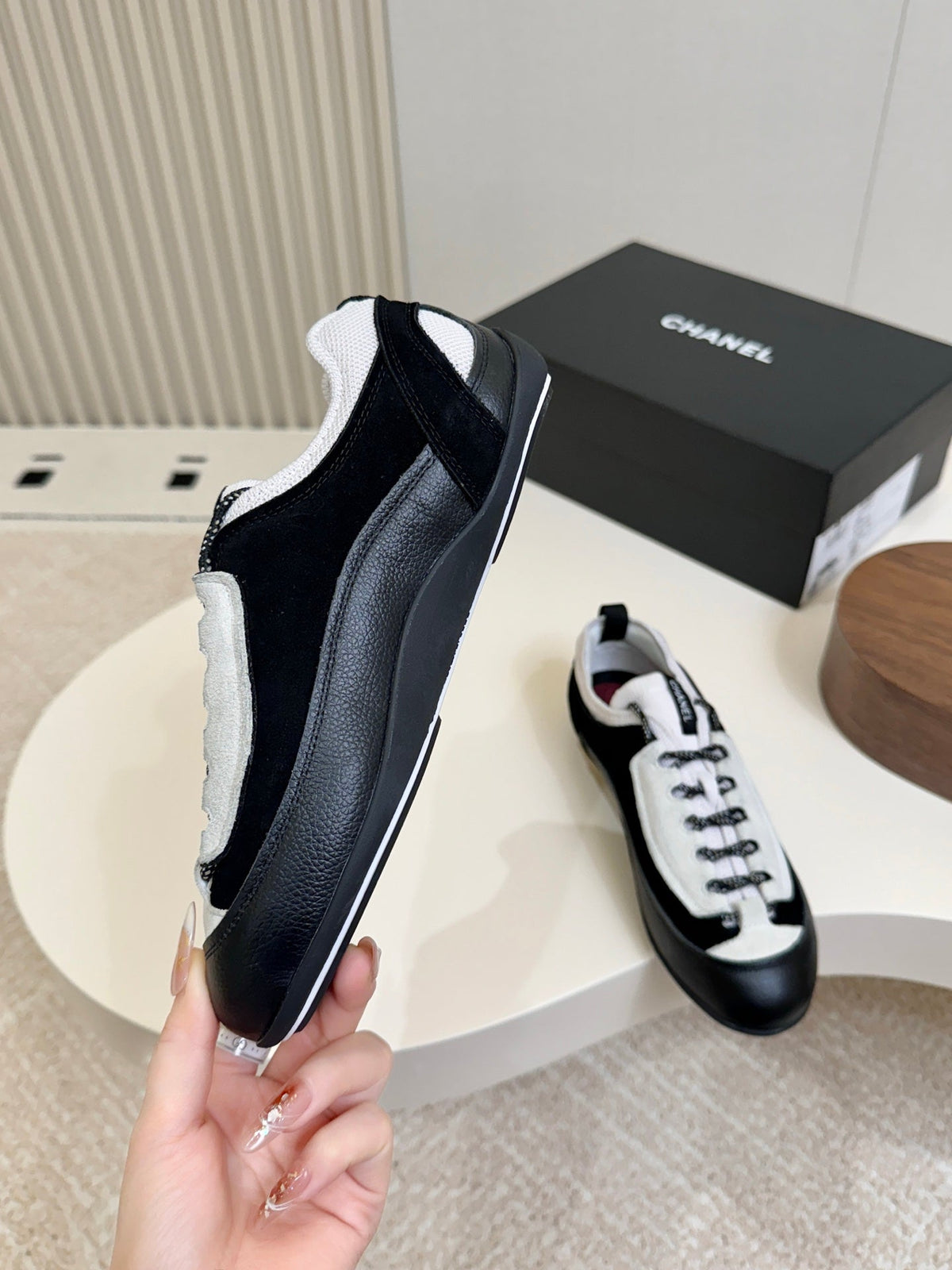 CC Métiers d’art 2026 Sneakers Black White Calfskin 859565
