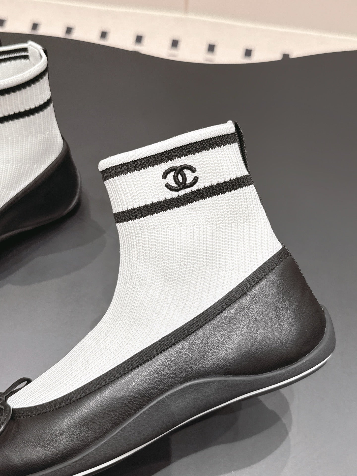 CC 26s Sneakers Black White Lambskin Mesh 922675