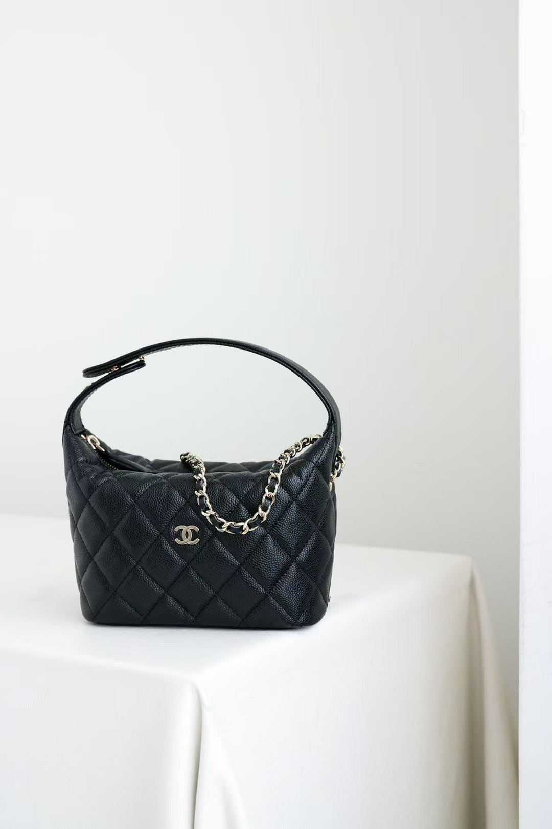 CC 25C Hobo Bag Black Caviar Calfskin Silver Hardware 243623