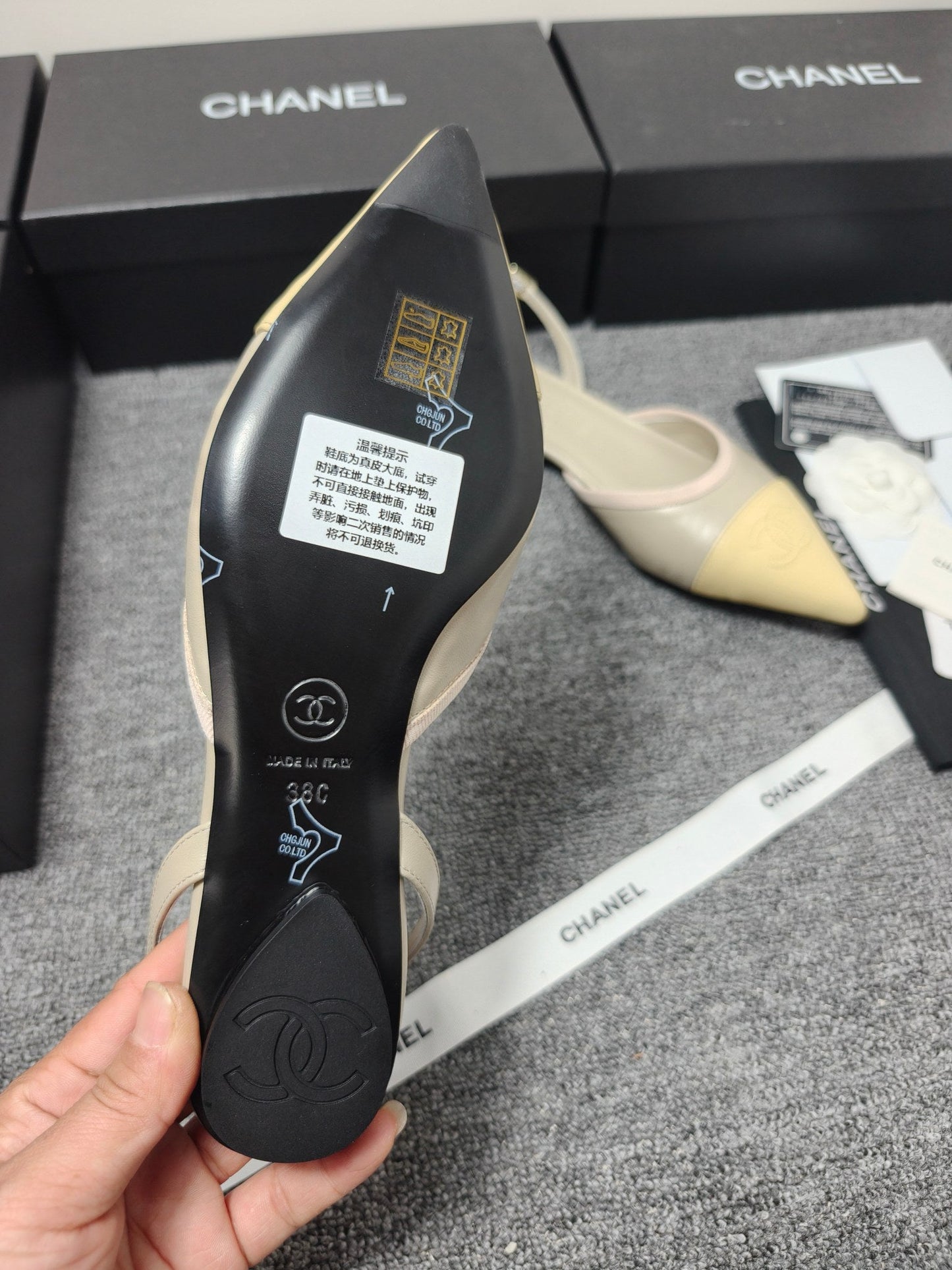 CC 26s Slingback Pointed Khahi Yellow Leather 681973