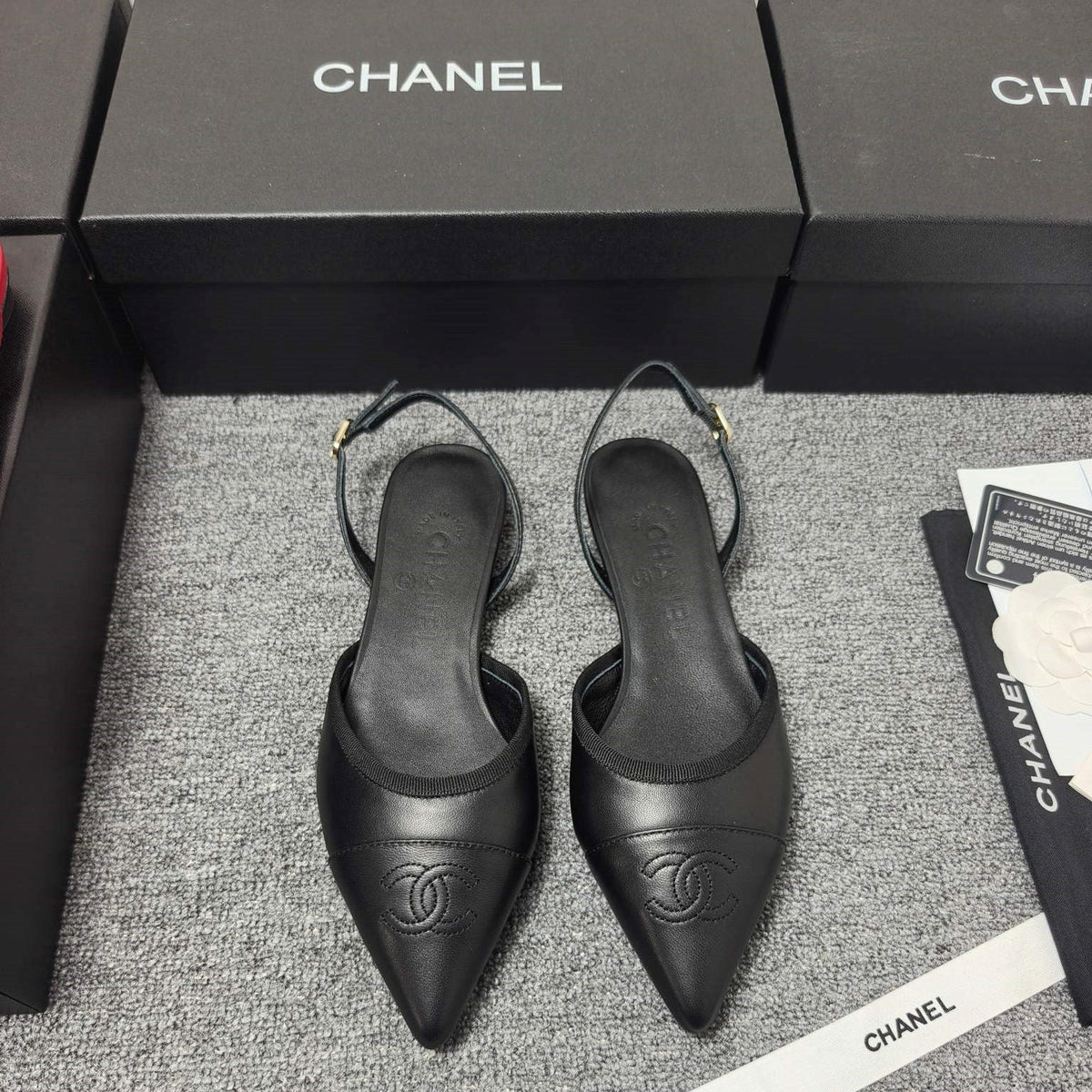 CC 26s Slingback Pointed Black Leather 681977