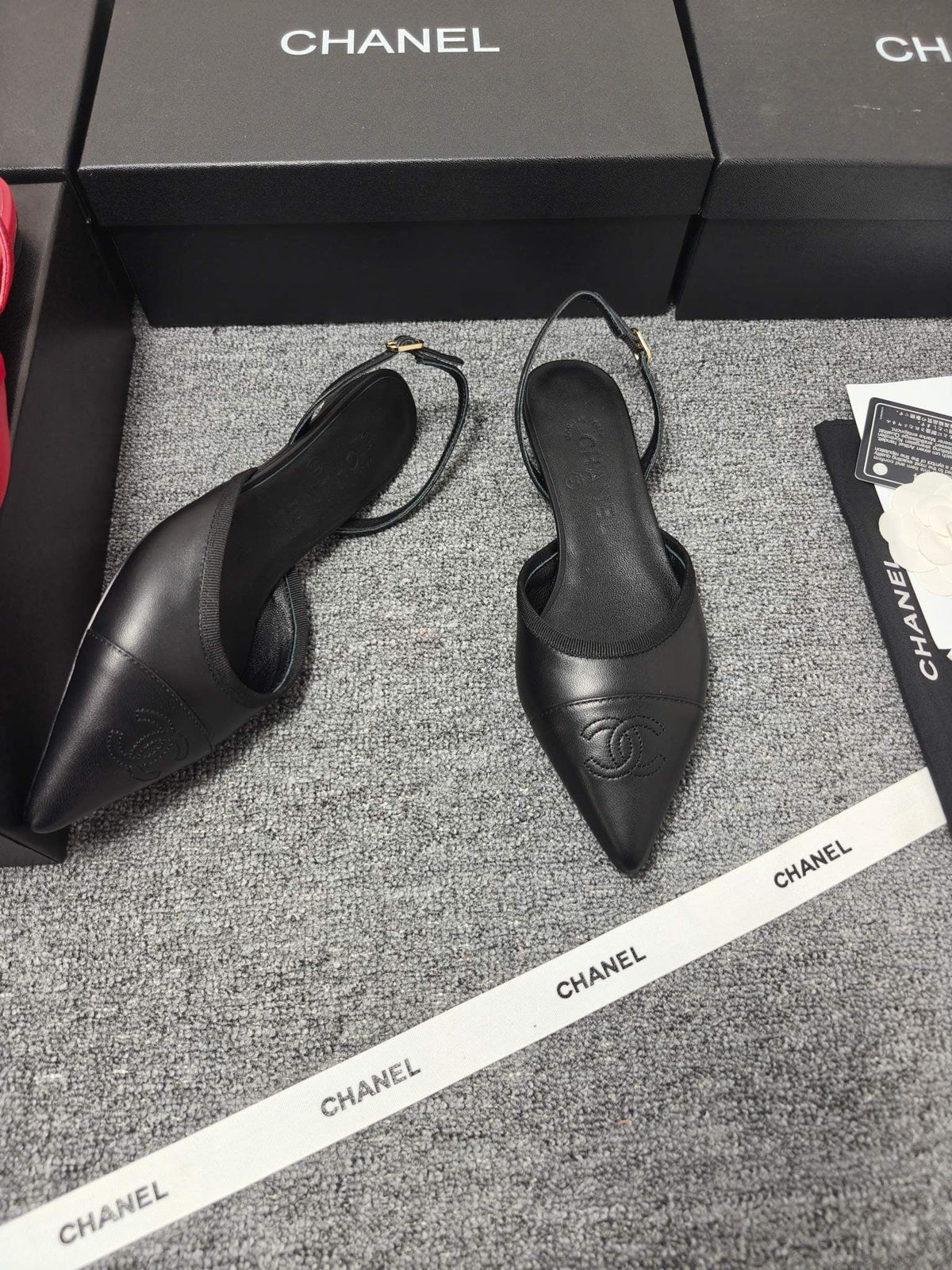 CC 26s Slingback Pointed Black Leather 681977