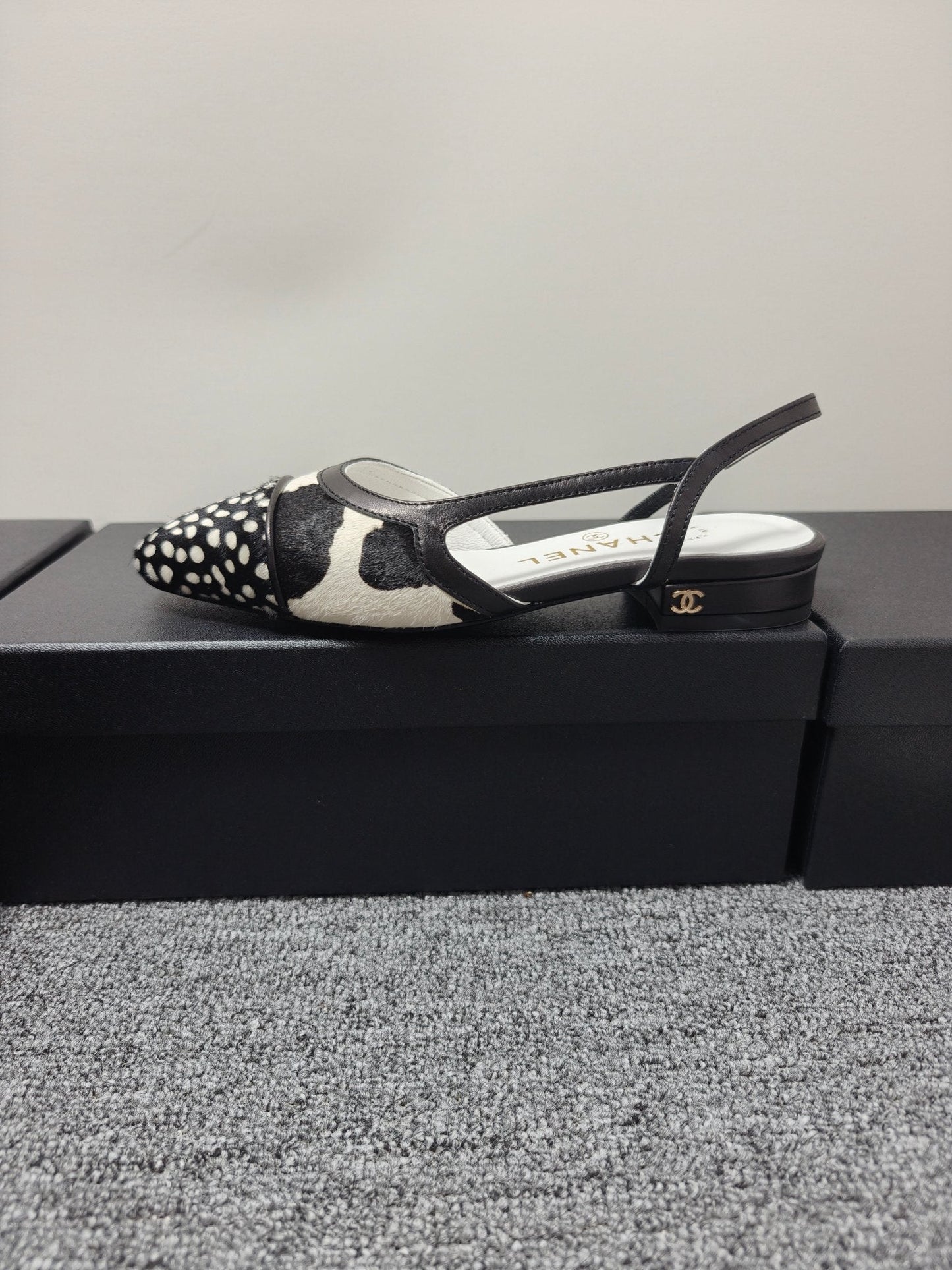 CC SS 2026 Slingbacks Flat White Black Calfskin Lambskin