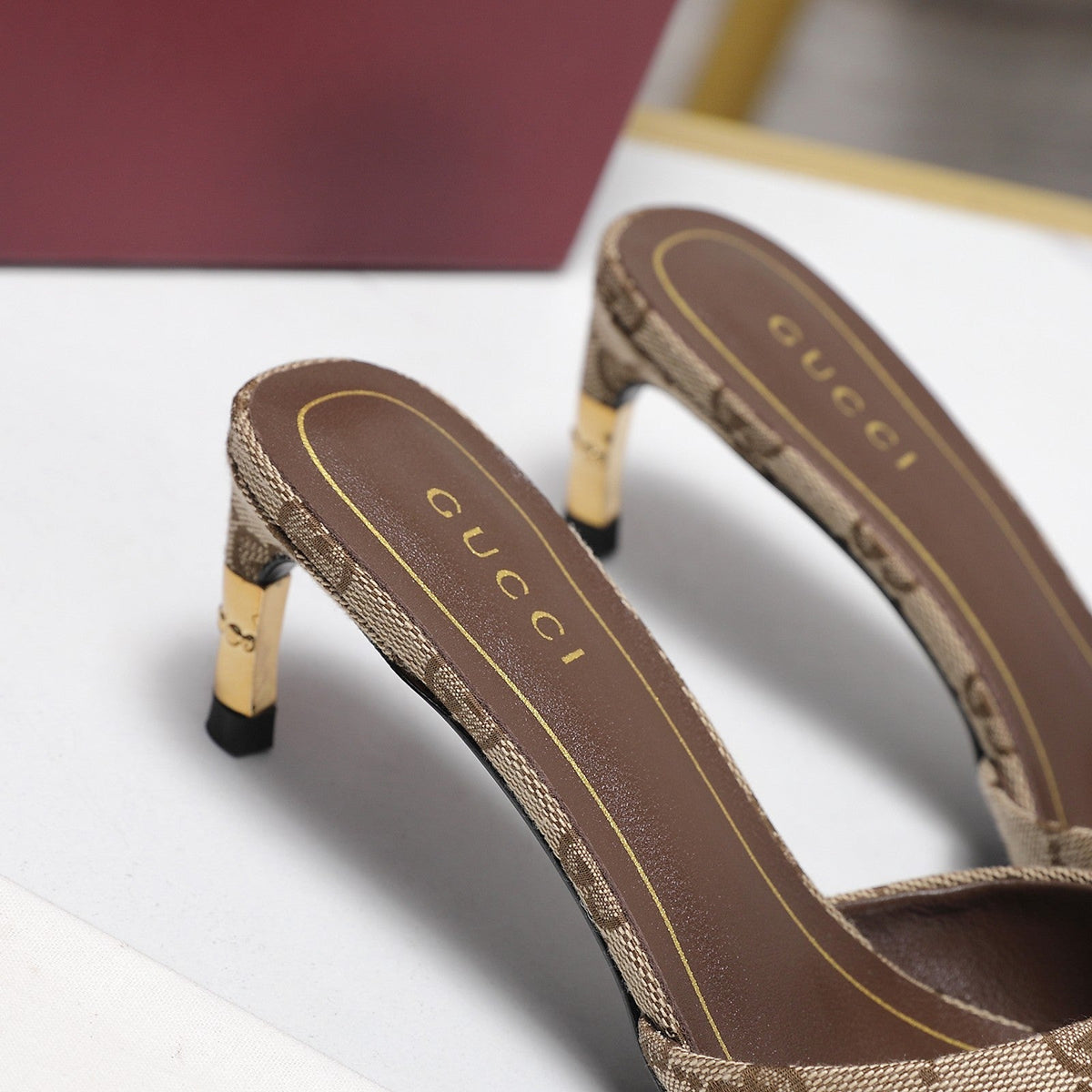 GG 26s Slide 5.5 With Bamboo Motif Beige Canvas 961223
