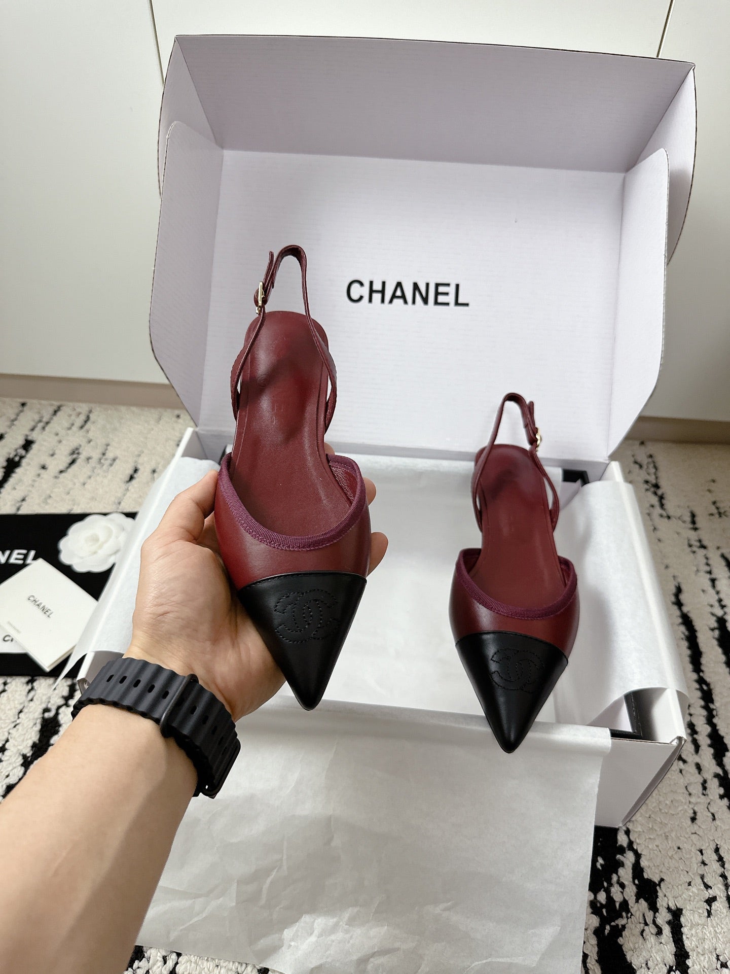 CC Slingback Pointed Burgundy Black Leather 628308