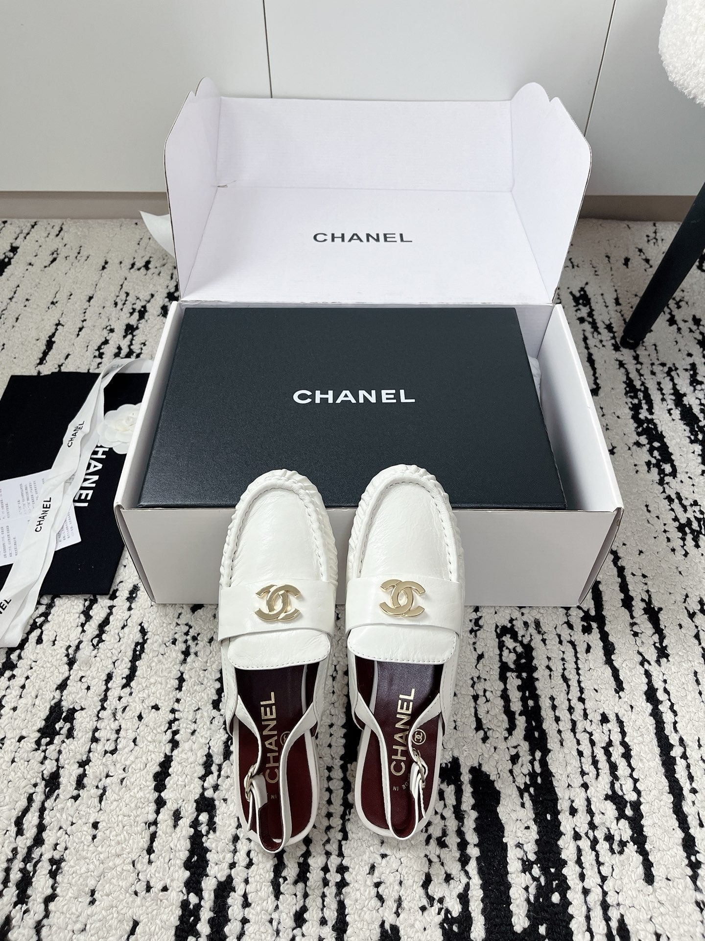 CC 26A Métiers d’art 2026 Slingback White Glossy Sheepskin 900759