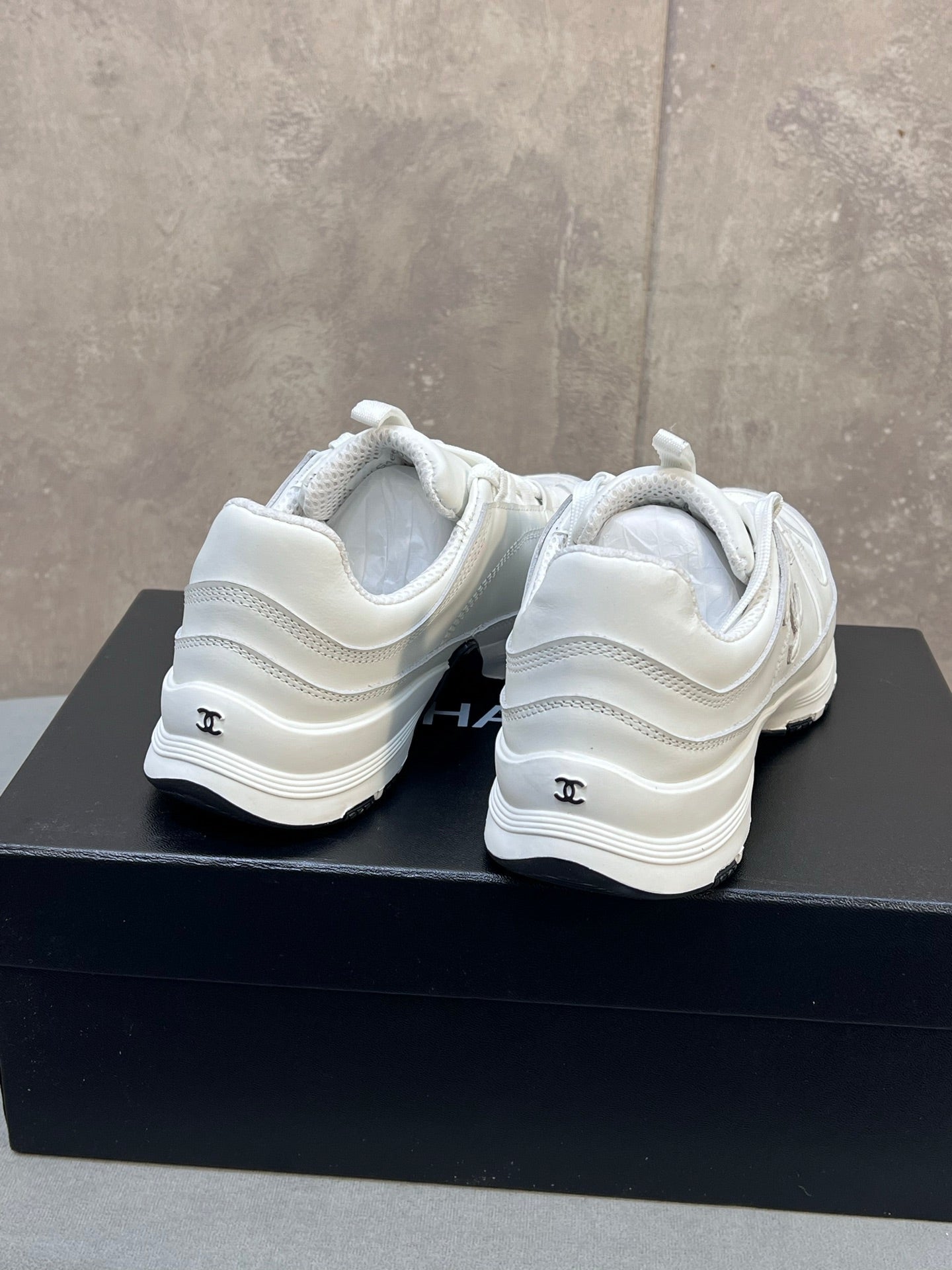 CC 26s Runner CC Logo Sneakers White Calfskin