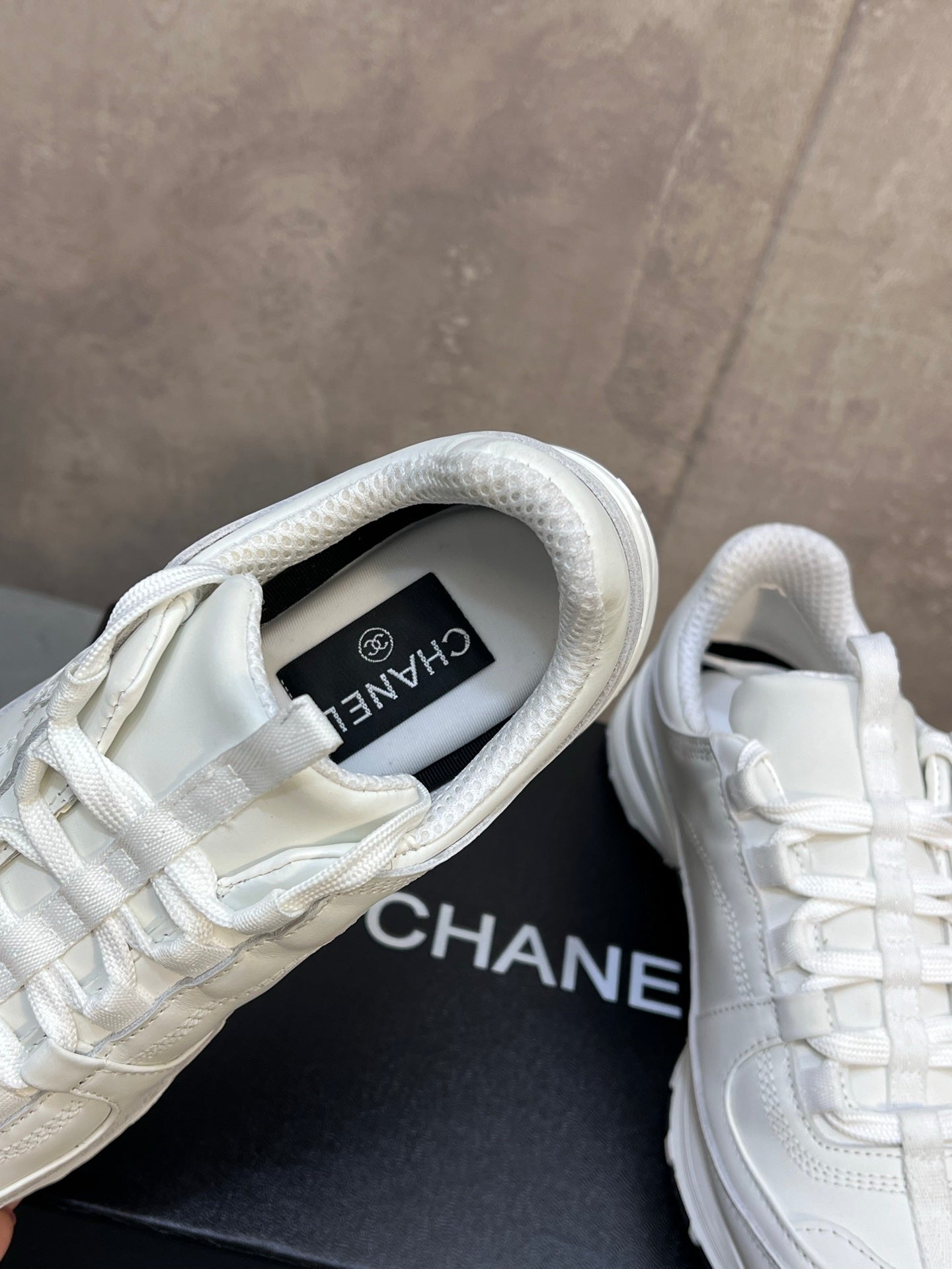 CC 26s Runner CC Logo Sneakers White Calfskin