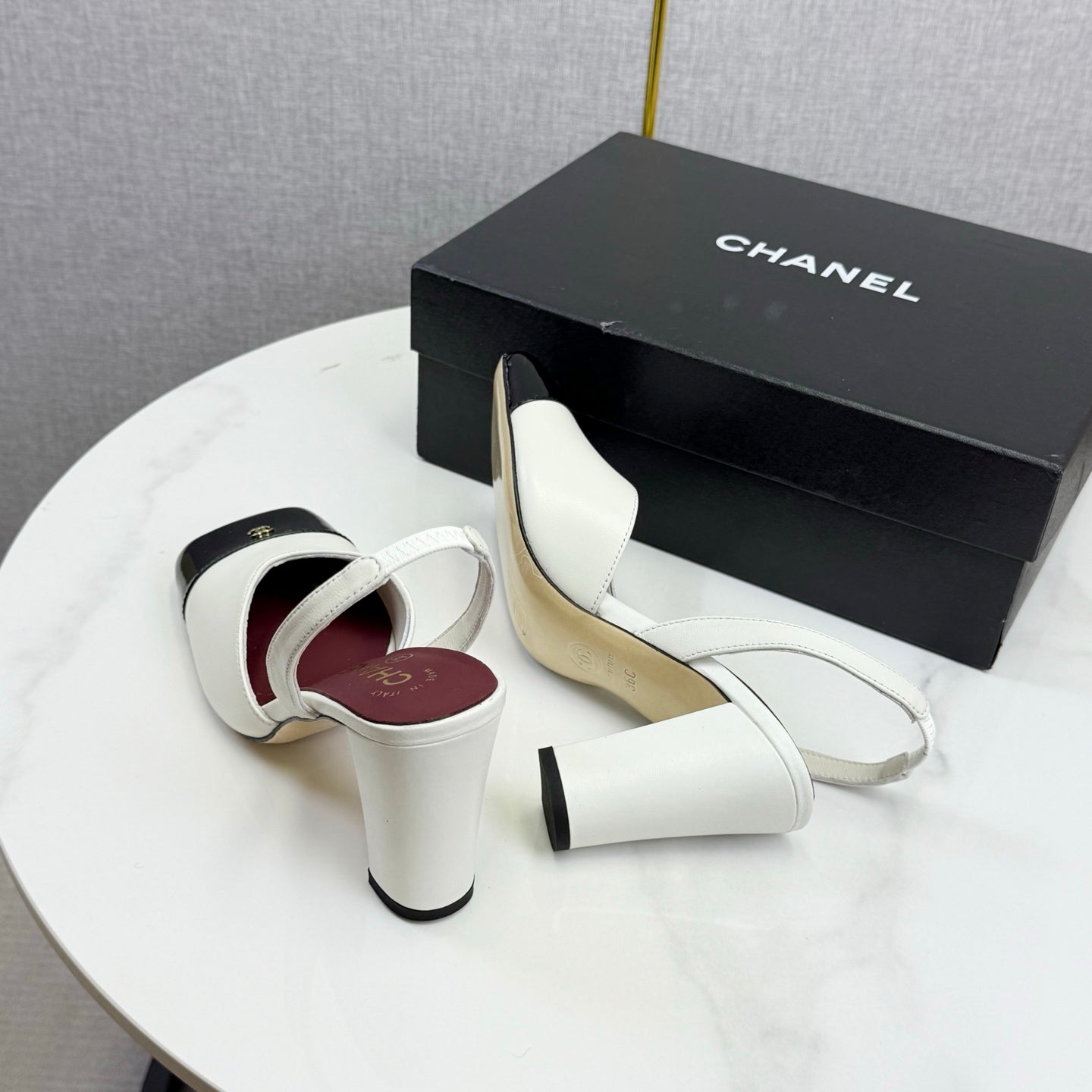 CC 25FW Square Toe Slingback Black White Sheepskin Patent Leather 541132