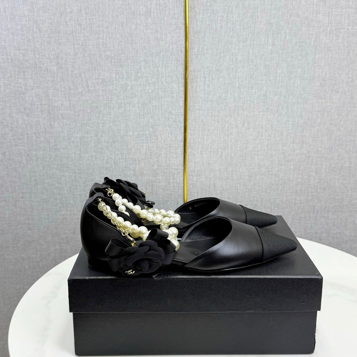 CC 25K New Pearl Chain Slingback Black Sheepskin Fabric 541065