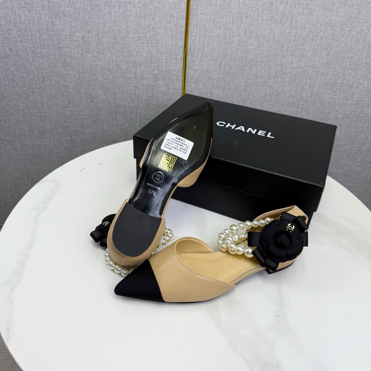 CC 25K New Pearl Chain Slingback Black Beige Sheepskin Fabric 541066