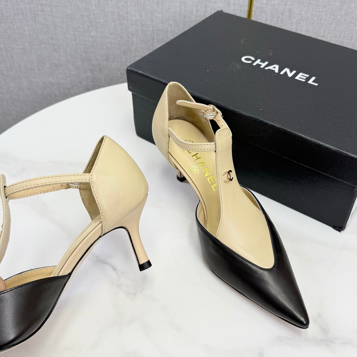 CC T-Strap Kitten Heels Beige Black Sheepskin 619975
