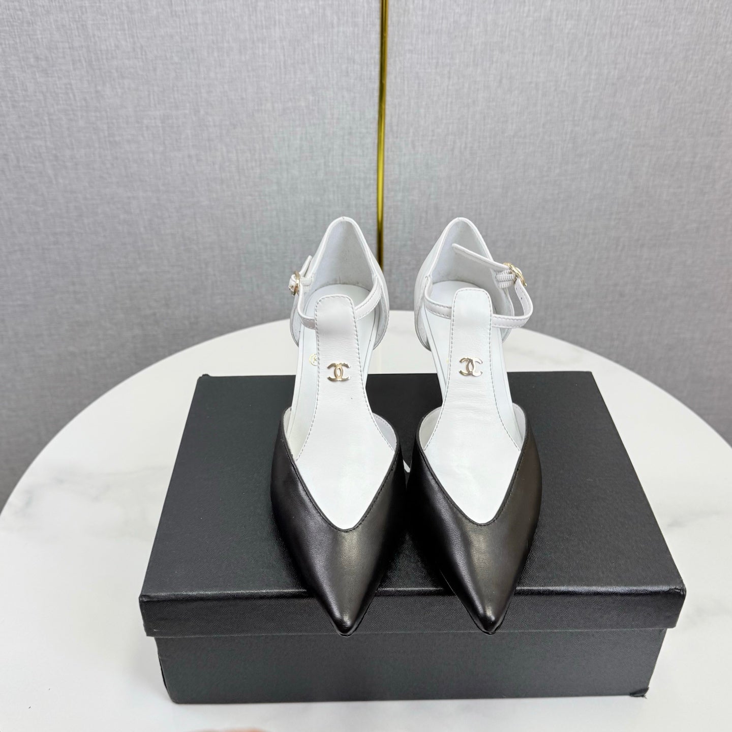 CC T-Strap Kitten Heels White Black Sheepskin 619976
