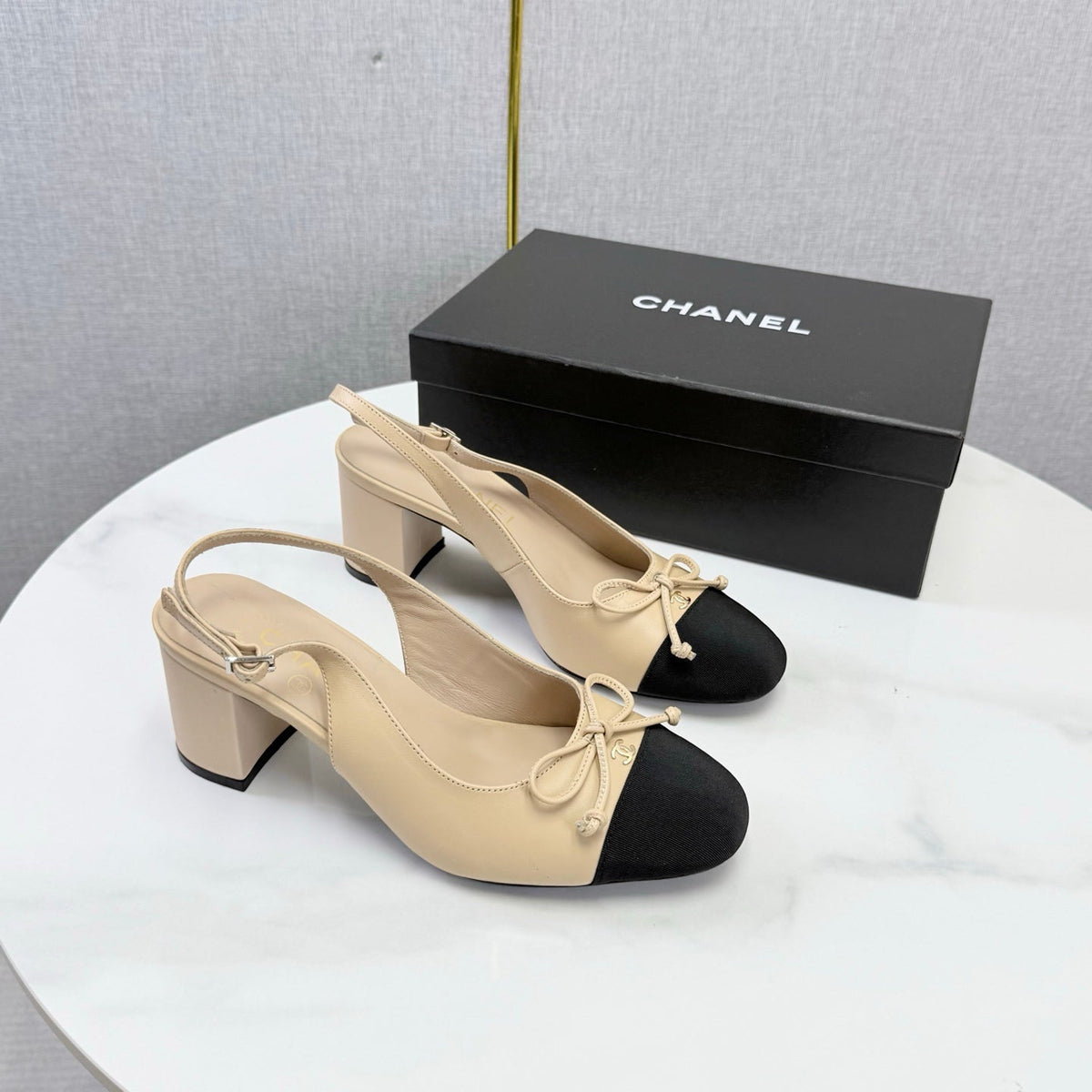 CC 26s Slingback Heels 4.5cm Beige Black Lambskin Fabric