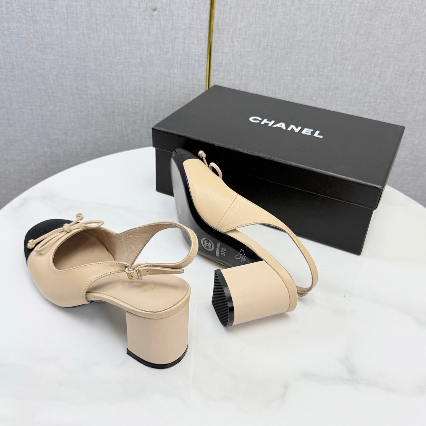 CC 26s Slingback Heels 4.5cm Beige Black Lambskin Fabric