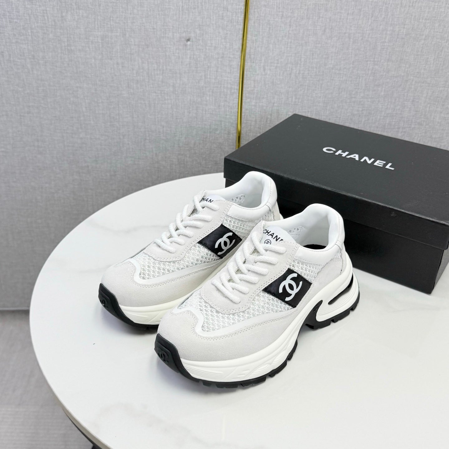 CC 26s Runners Sneakers White Mesh Suede Suede