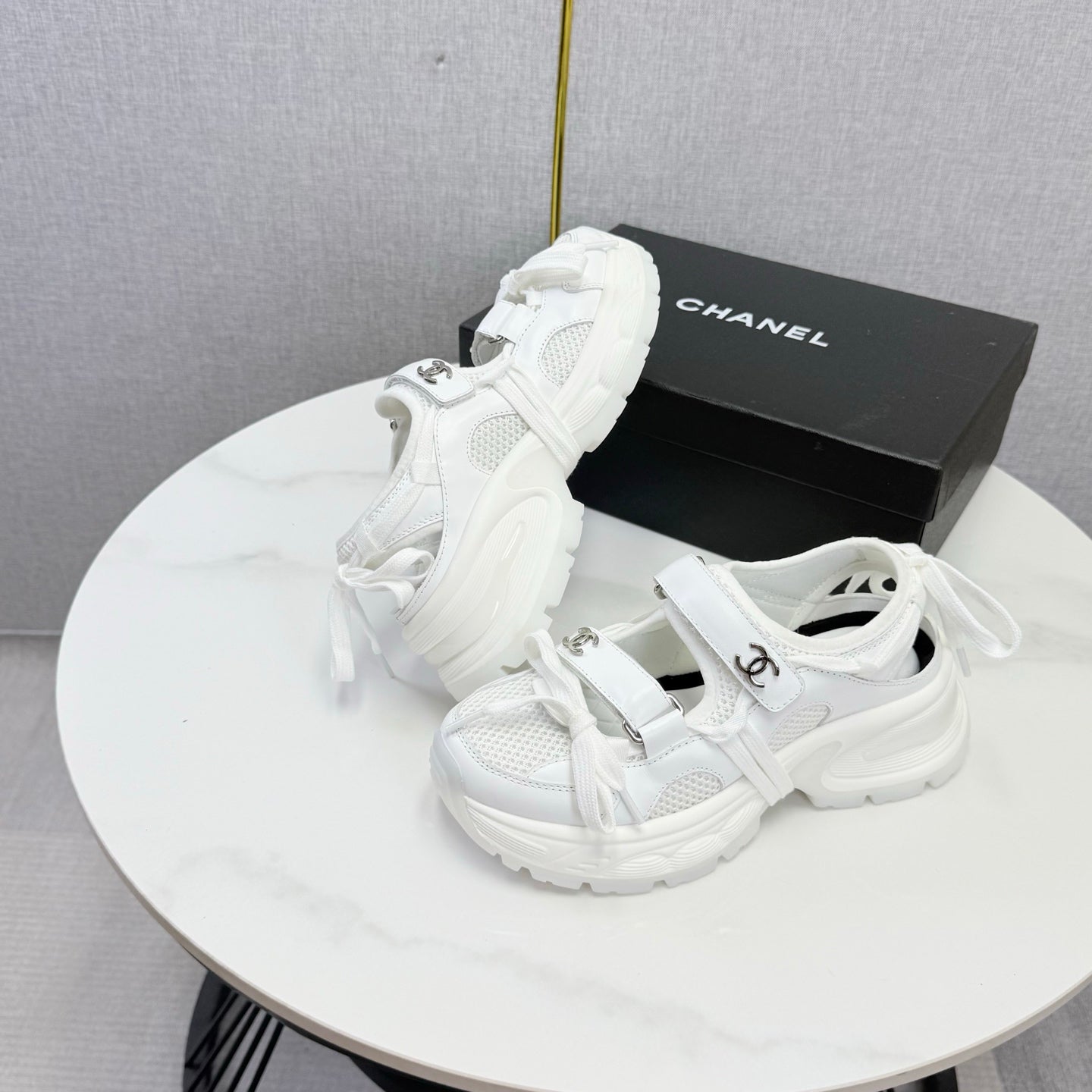 CC 26s Casual Sneakers White Leather Mesh 865832