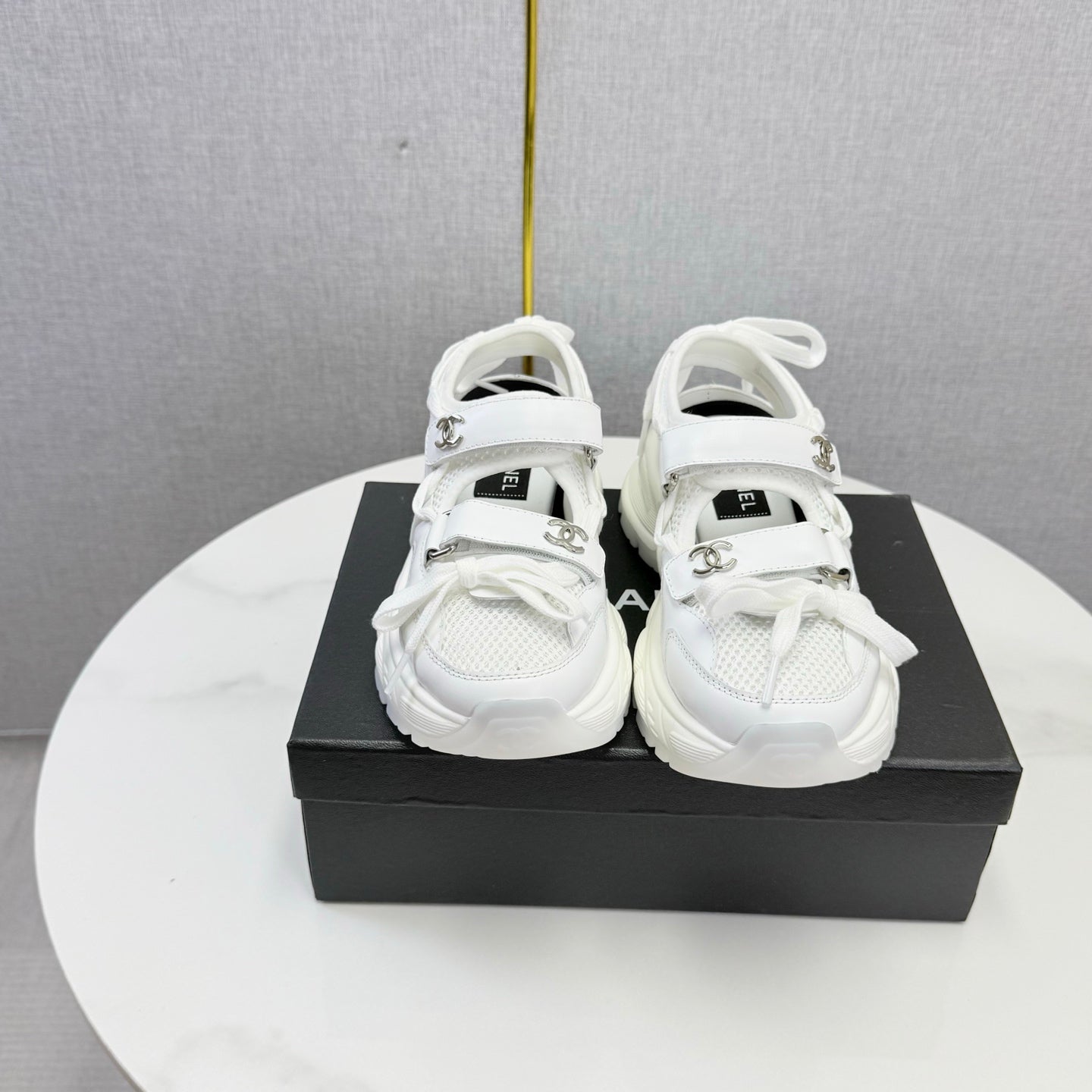 CC 26s Casual Sneakers White Leather Mesh 865832
