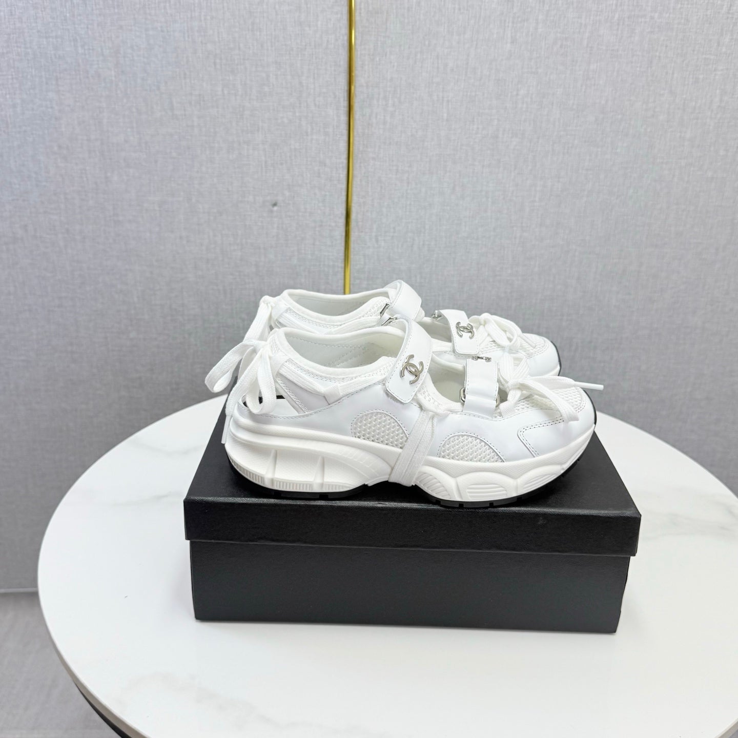 CC 26s Casual Sneakers White Leather Mesh 865835