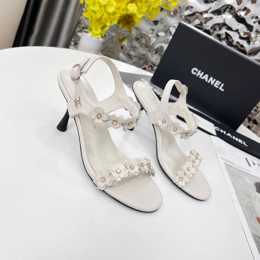 CC 26s Floral Sandal 7.5cm White Sheepskin 867462