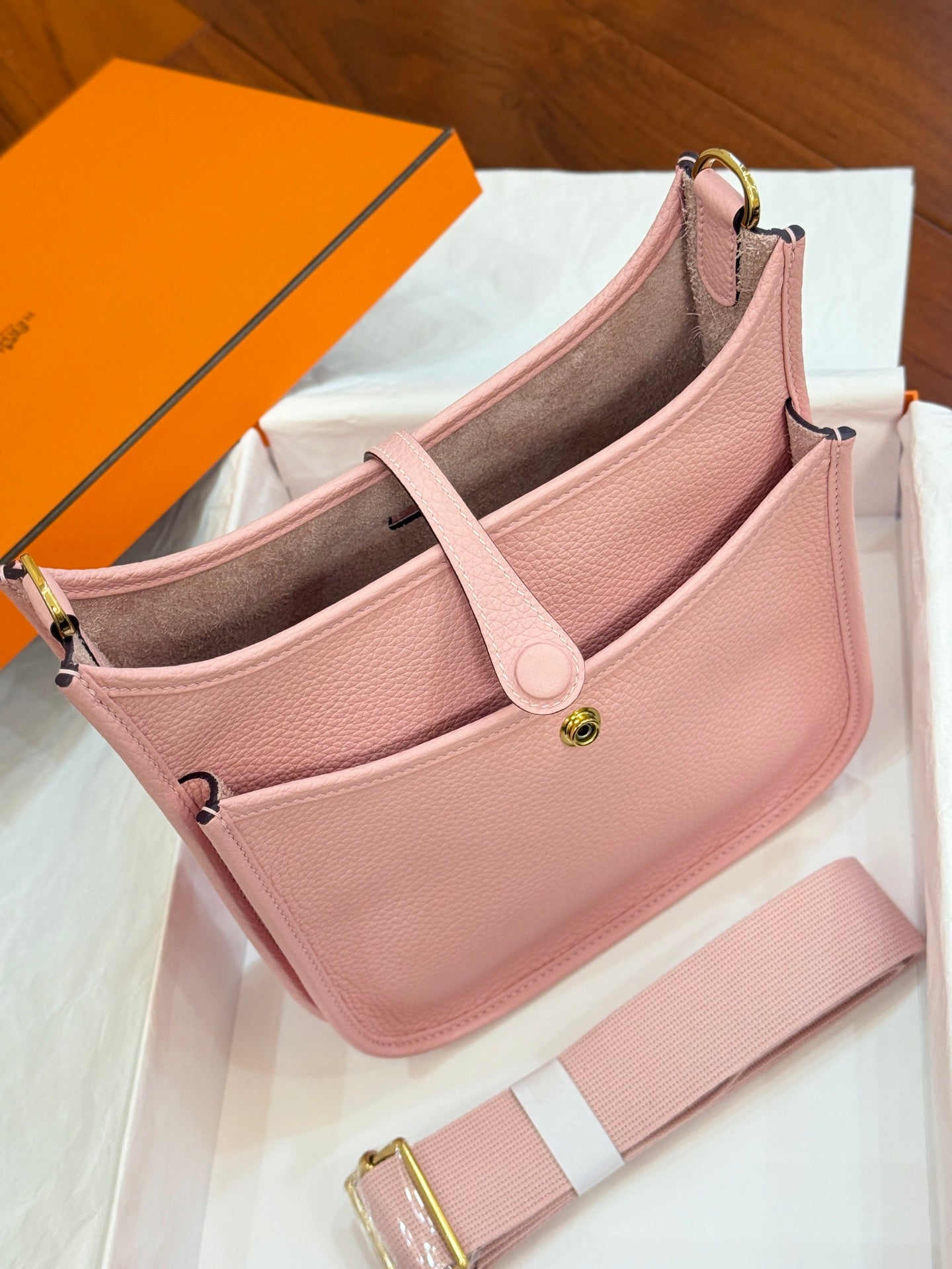 HM Evelyne 23cm Light Pink Togo Leather 281210