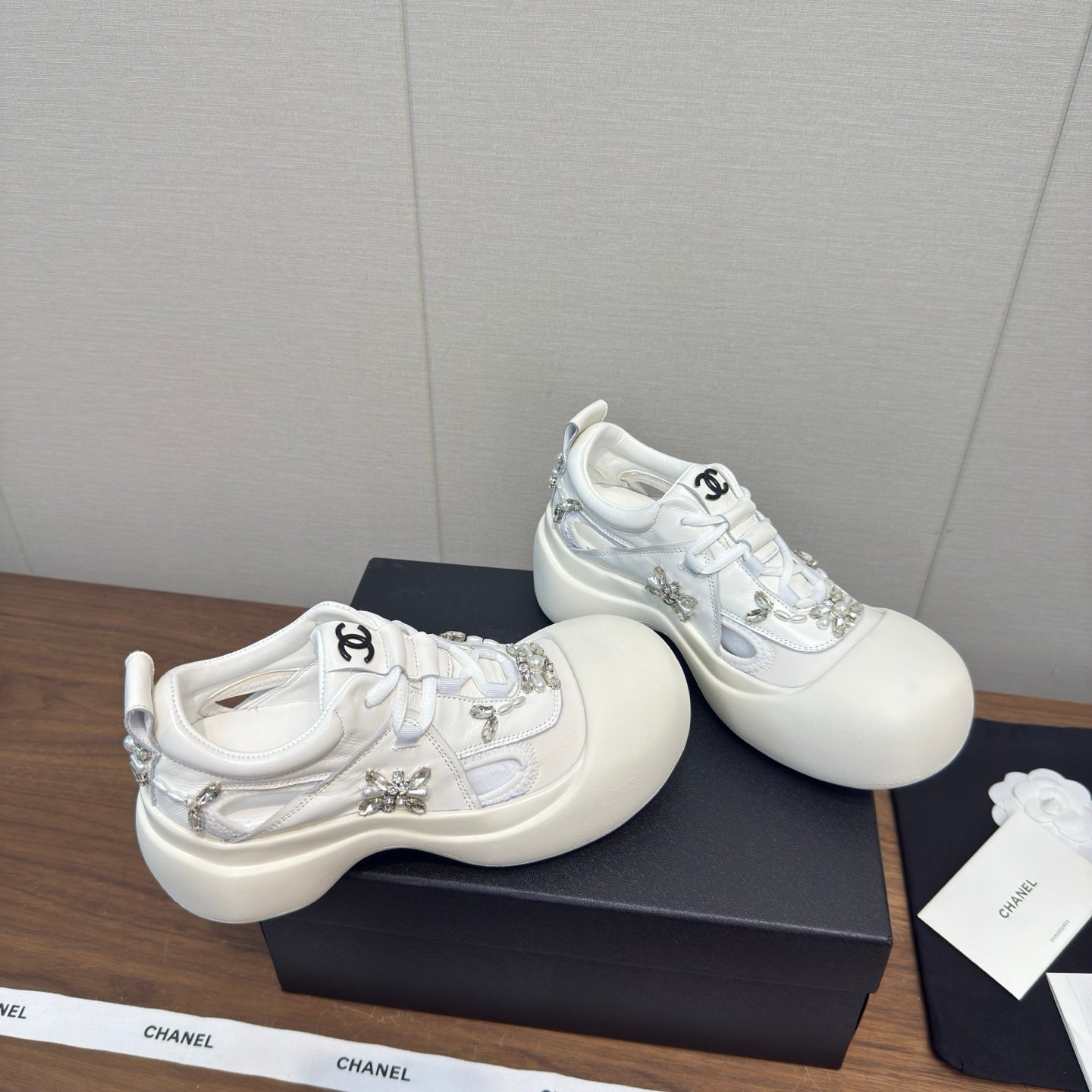 CC 26s Casual Shoes White Canvas 766799