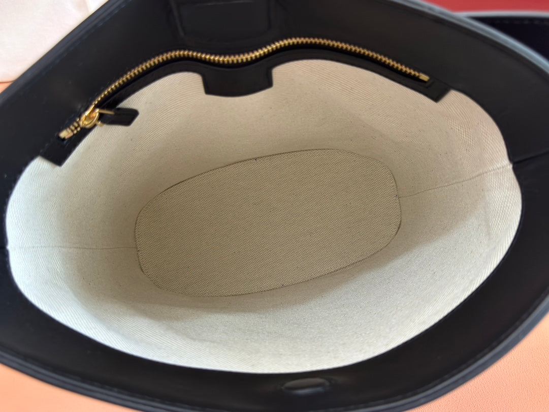 Gucci 73 Mini 27.5cm Bucket Bag Black Smooth Leather 244433