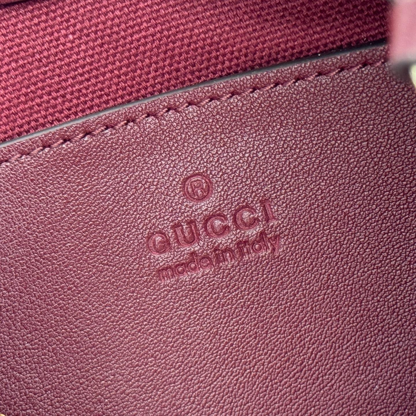 GG Emblem Small Shoulder Bag 22cm Red GG Fabric