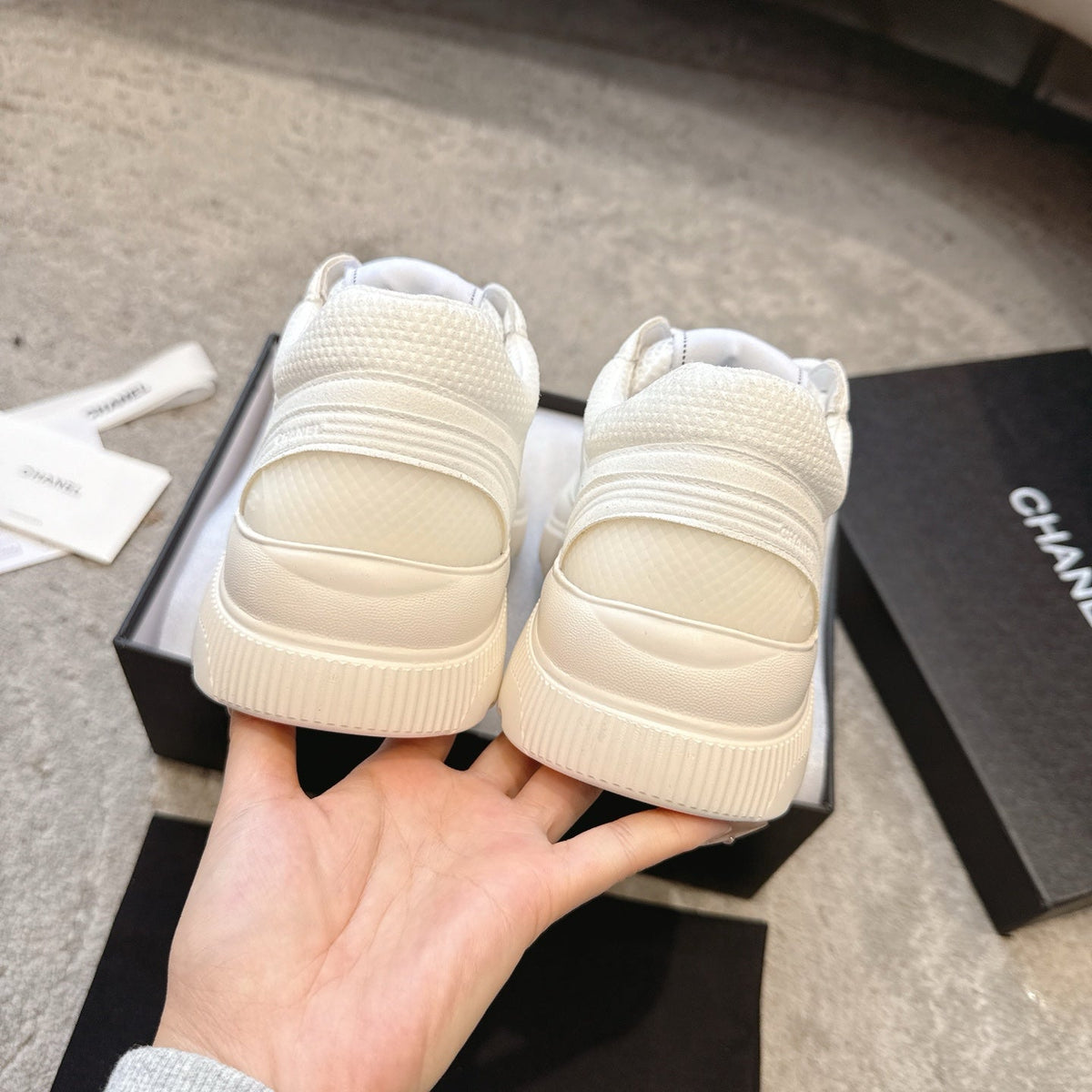 CC 26s Casual Sneakers White Fabric 647453