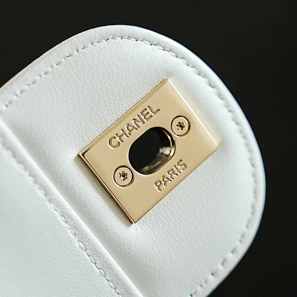 CC 25/26 Smal Flap Bag 23cm Beige White Straw Lambskin