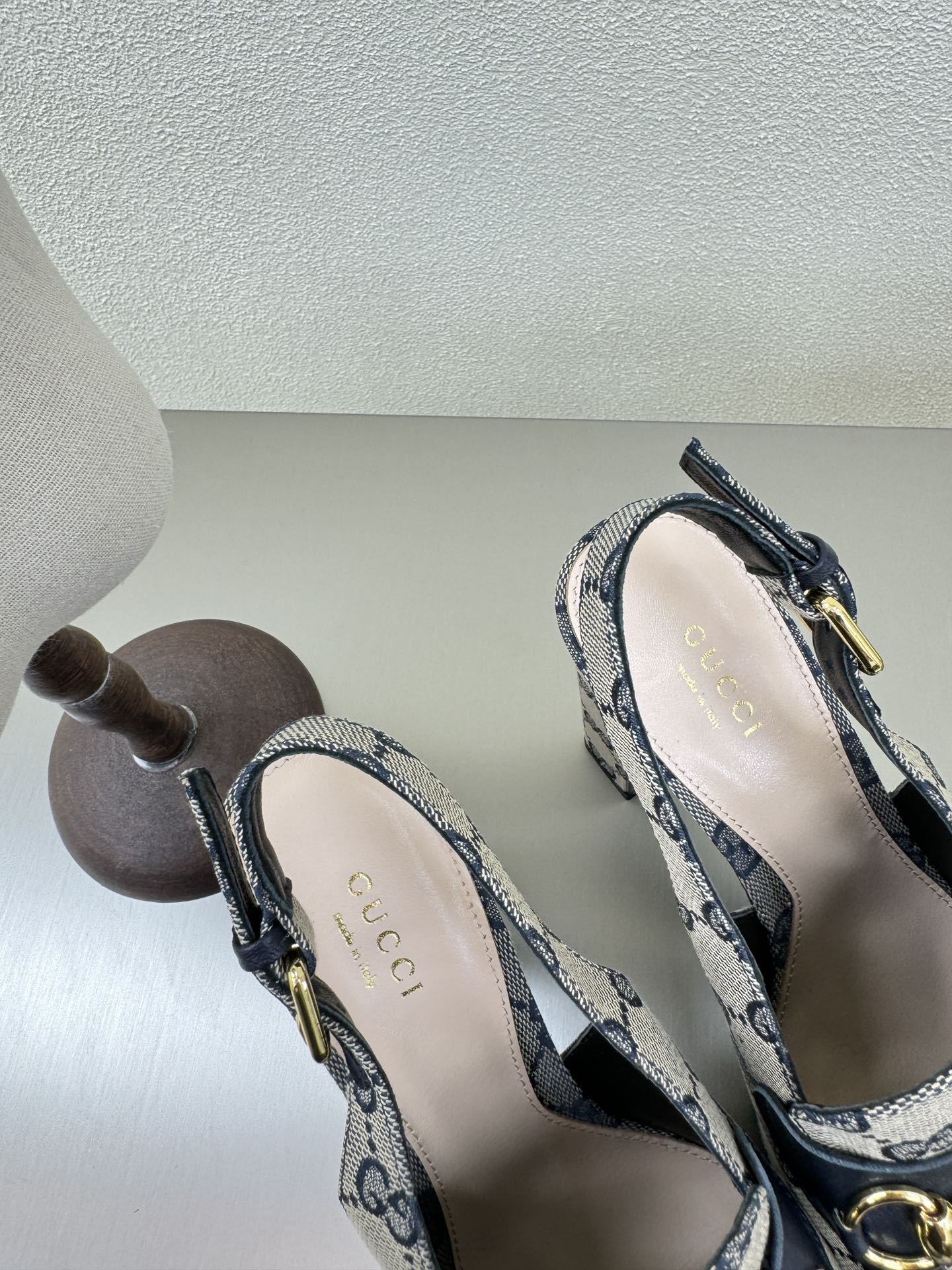 GG WOMEN'S HORSEBIT PLATFORM LOAFER SLINGBACK IN BEIGE AND BLUE CANVAS