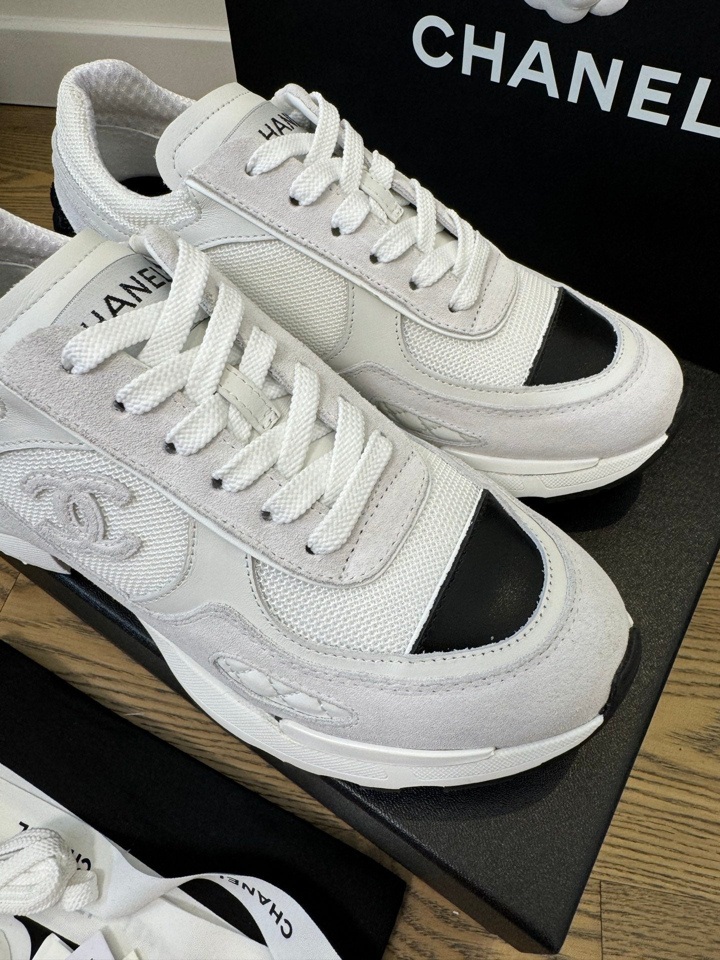 CC FW 25/26 Sneakers 40mm  White Fabric Calfskin 500182
