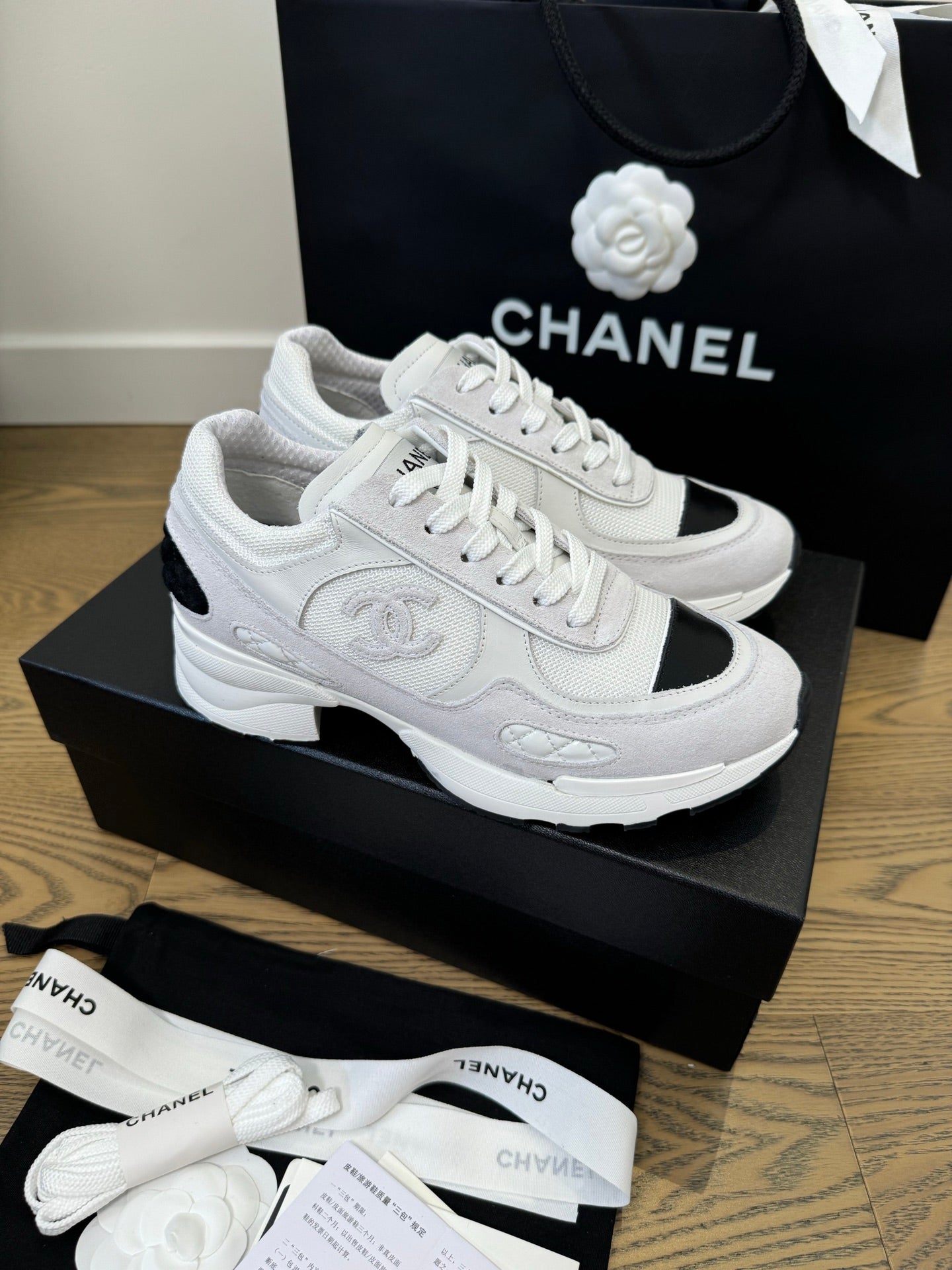 CC FW 25/26 Sneakers 40mm  White Fabric Calfskin 500182
