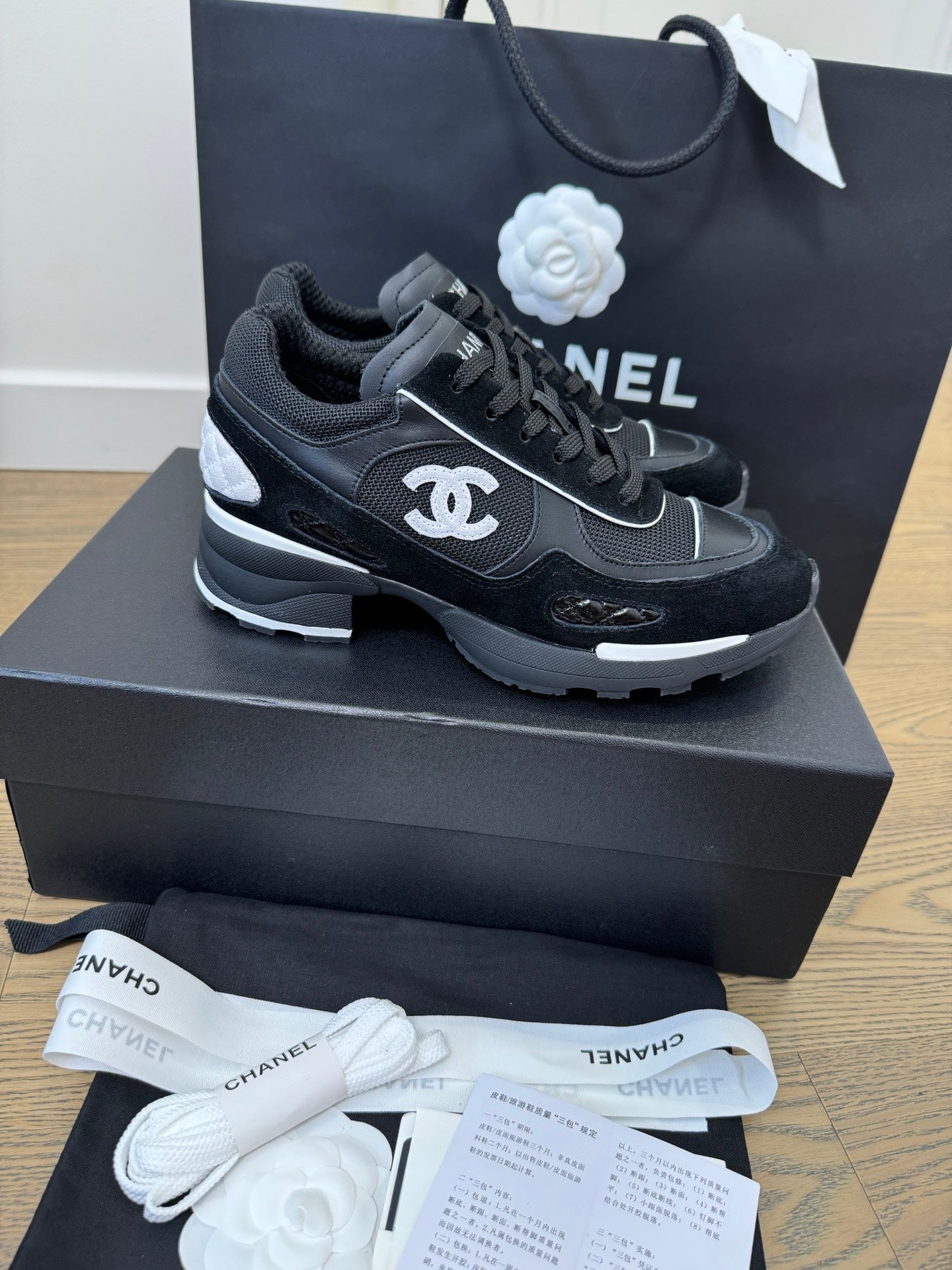 CC FW 25/26 Sneakers 40mm Black White Fabric Calfskin 500183